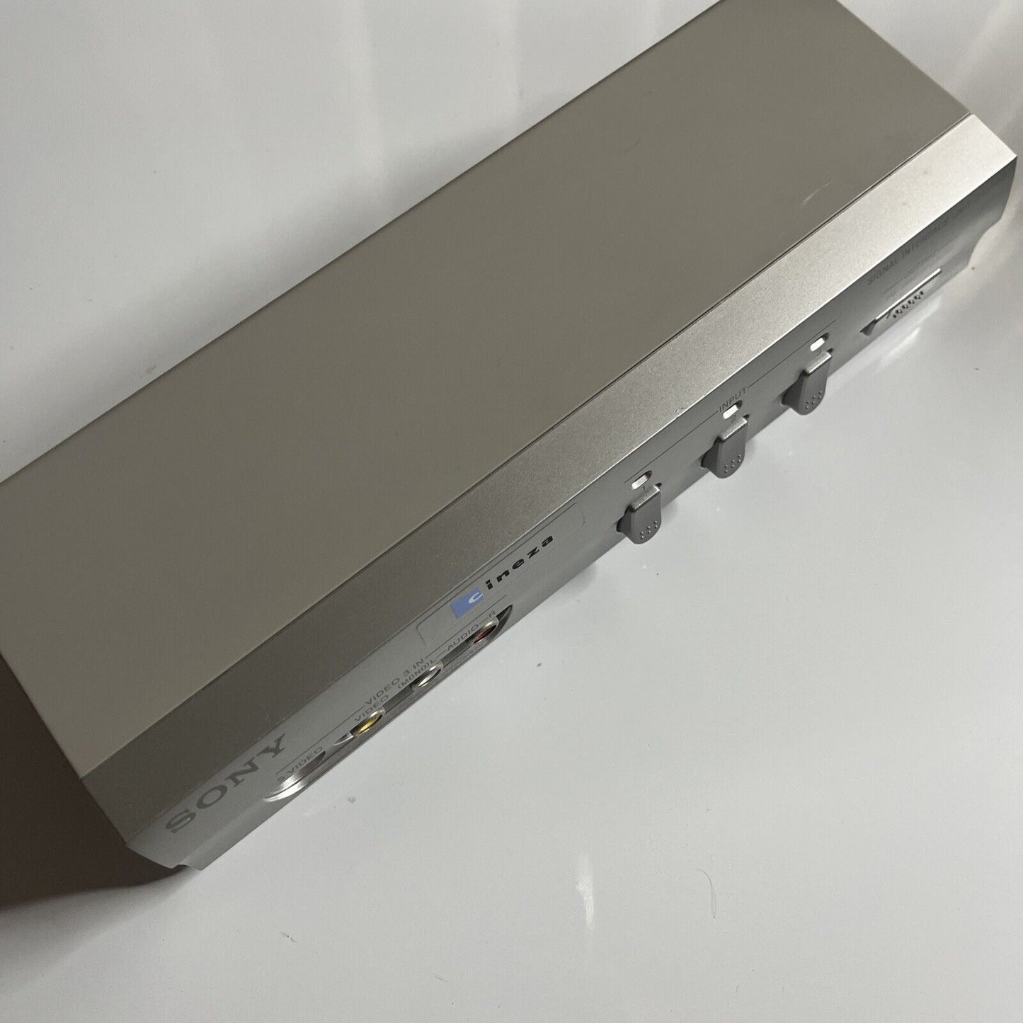 Sony Signal Interface Unit 1:2 Switch AV Switcher RCA S-Video Component IFU-HS1