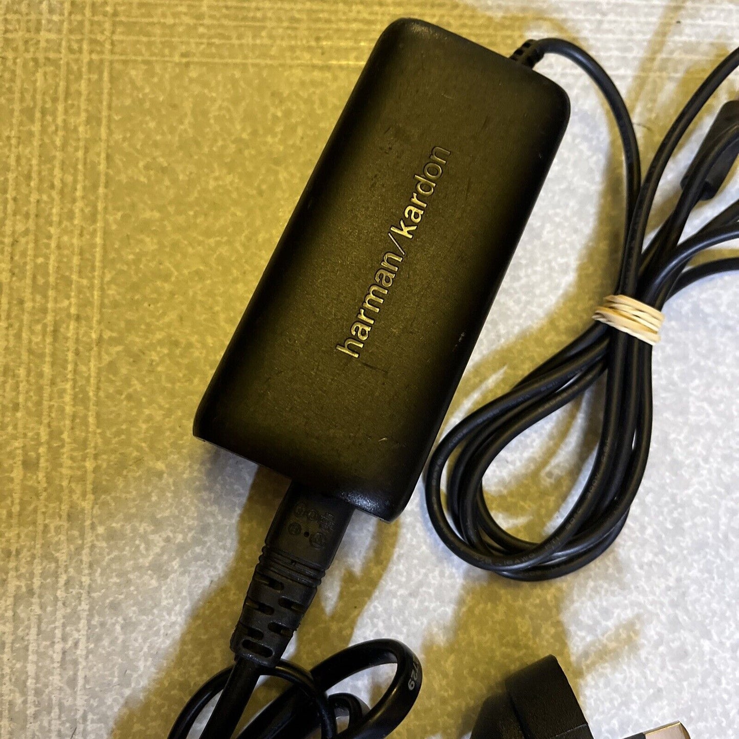 Genuine Harman Kardon DT19V-2C-DC Power Supply 19v 2A AC Adapter for Speaker