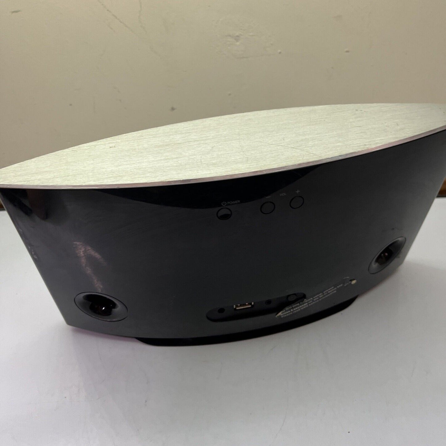 Philips Fidelio SoundAvia Wireless Wi-Fi Speaker AirPlay AD7000W/12