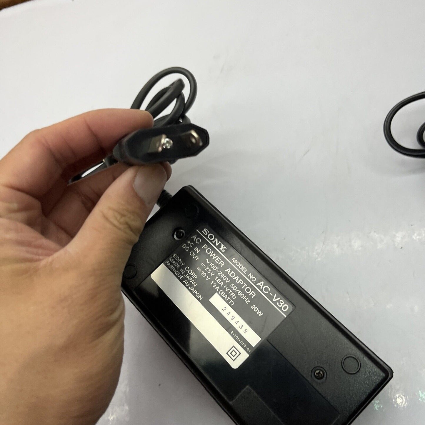 Sony AC Power Adaptor AC-V30 + Battery Charger For Sony Handycam and NP-55 NP-77