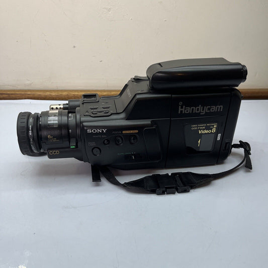 Sony Handycam Video Camera Recorder CCD-F150E Video 8 PAL *Doesn't Turn On