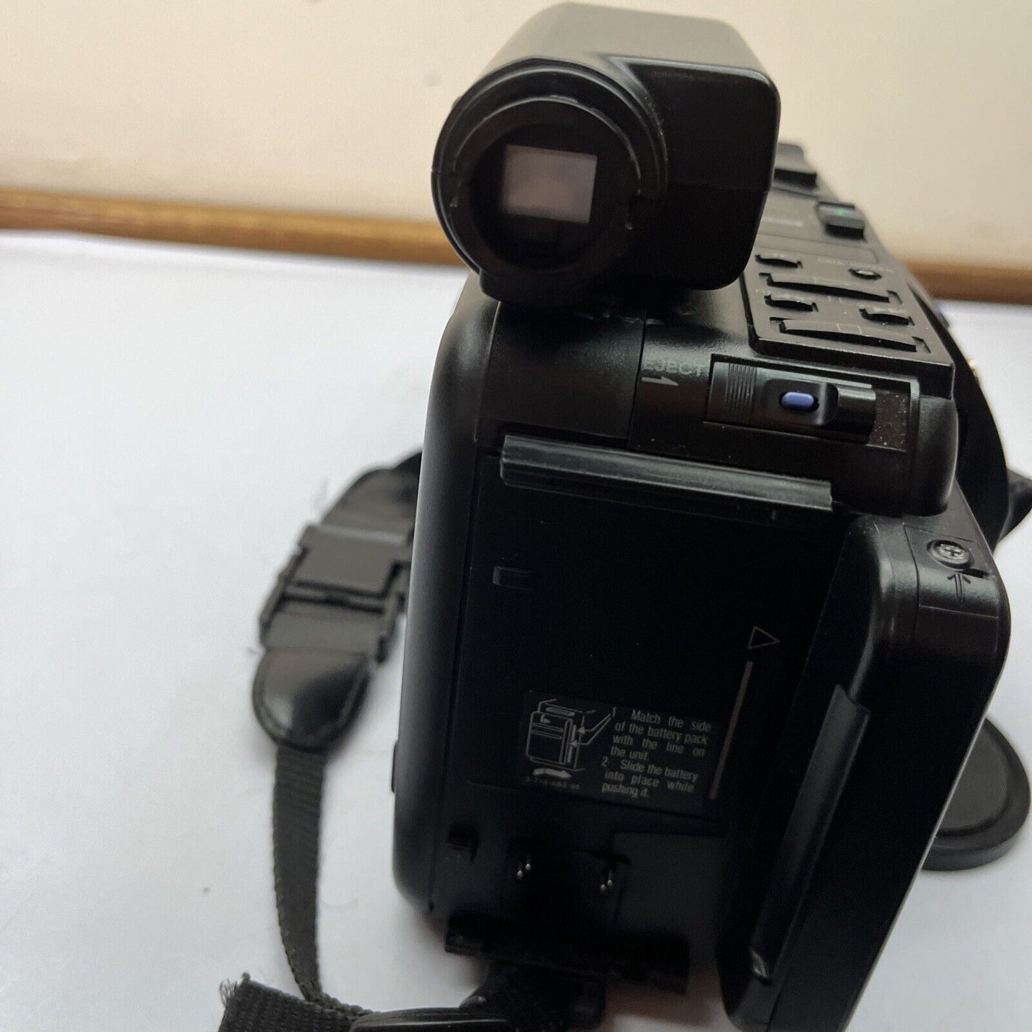 Sony Handycam Video Camera Recorder CCD-F150E Video 8 PAL *Doesn't Turn On