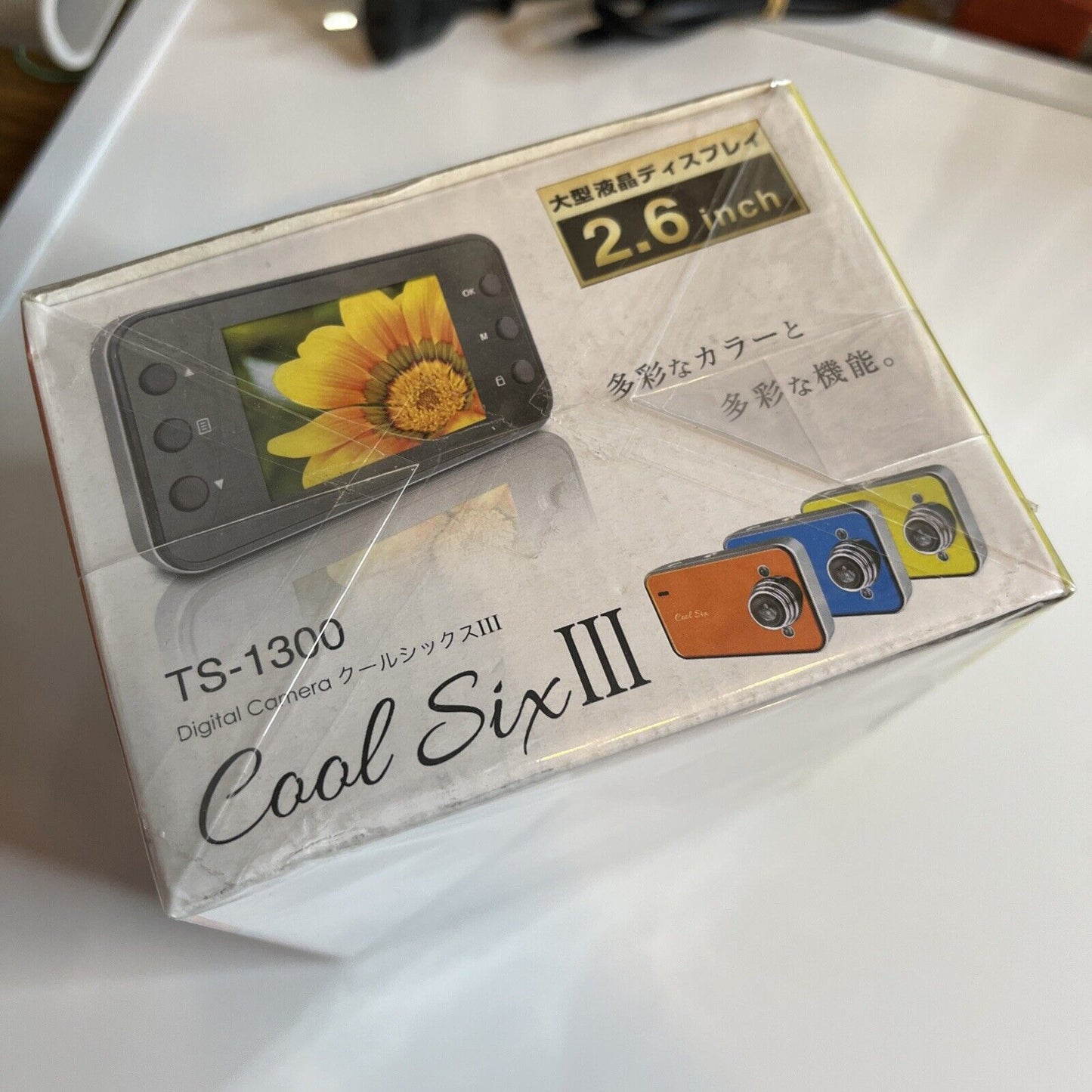 Tohshin Cool Six III Digital Camera 3 MP 2.6" TS-1300 Red  NEW