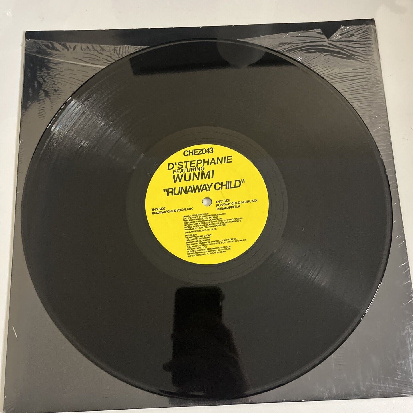 D'Stephanie Feat. Wunmi – Runaway Child 2006 Vinyl Record 12" CHEZ043