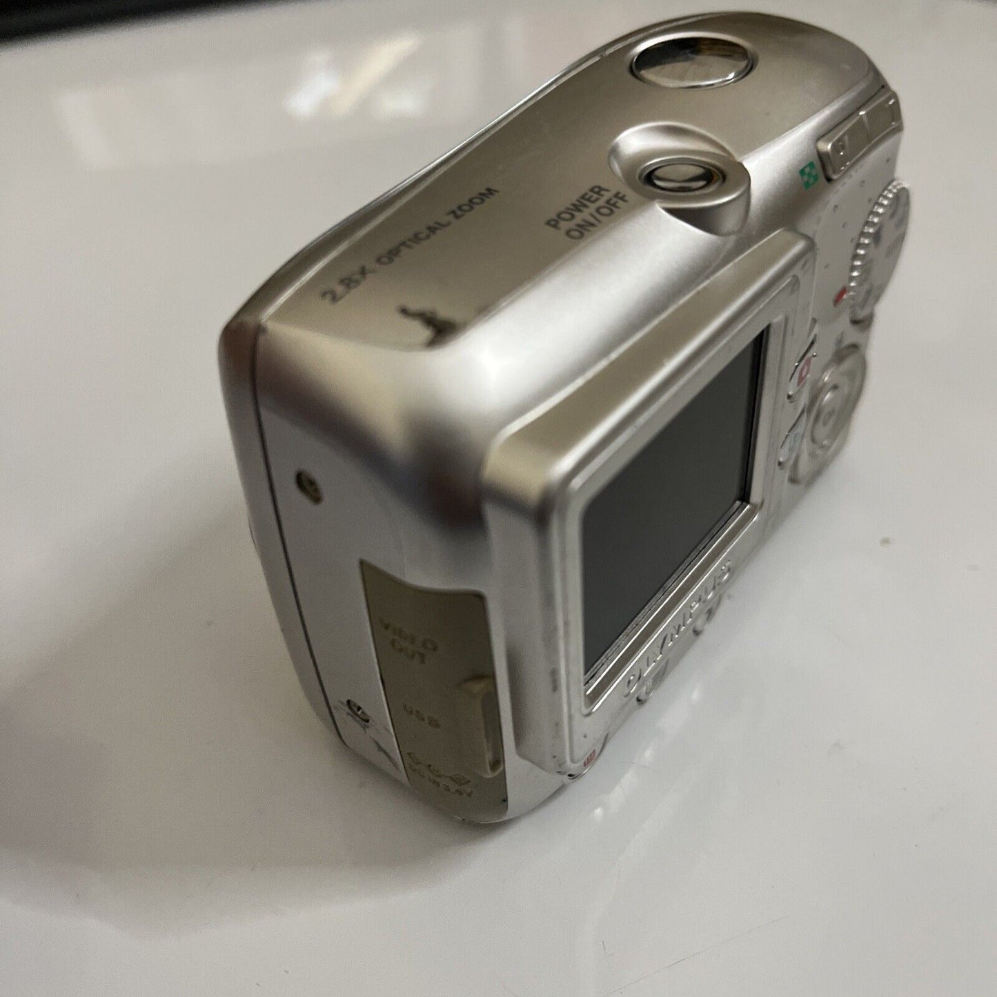 Olympus FE-115 Digital Camera 5MP *Battery Springs Corroded For Parts or Repair