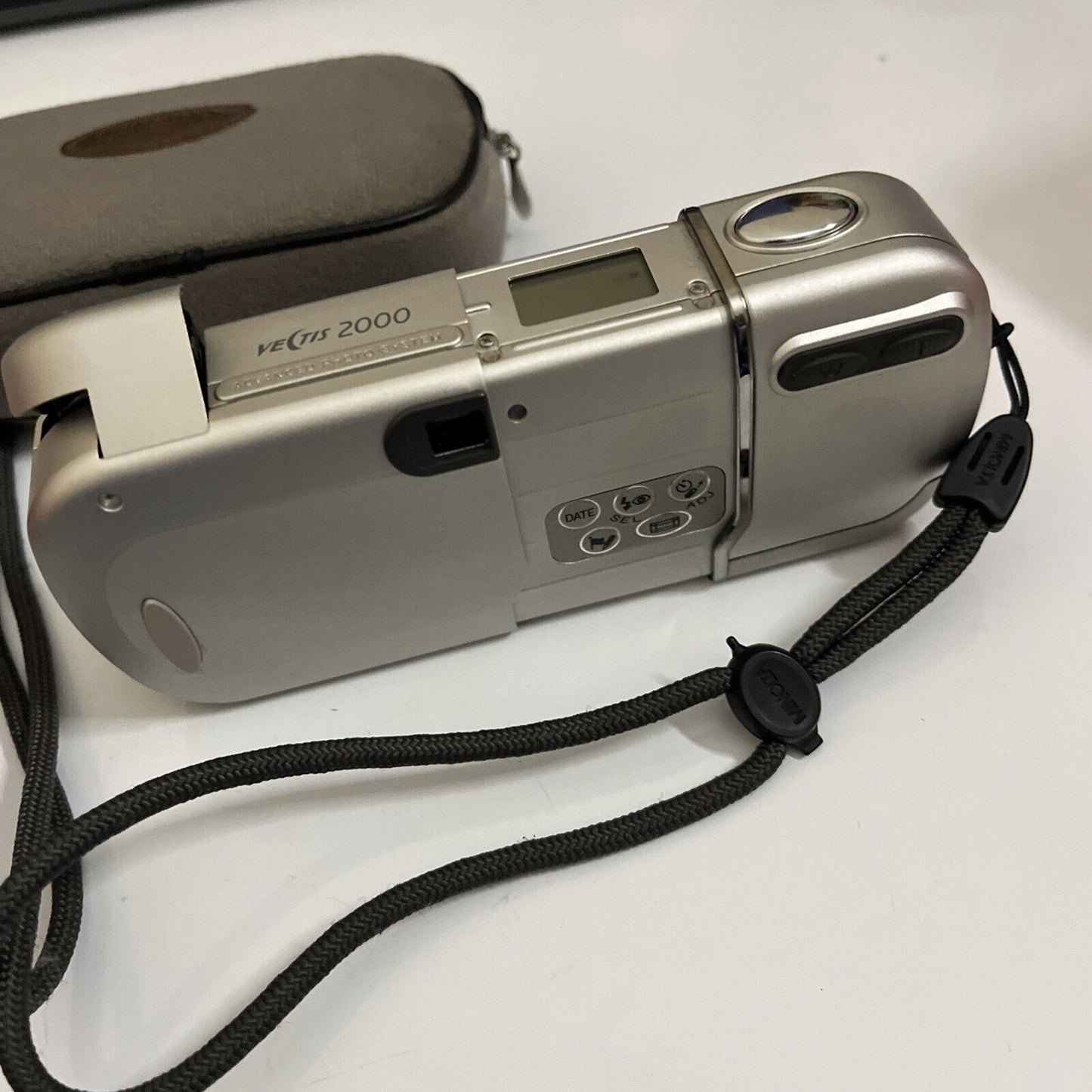 Minolta Vectis 2000 APS Point & Shoot IX-Date Film Slide Camera with Flash