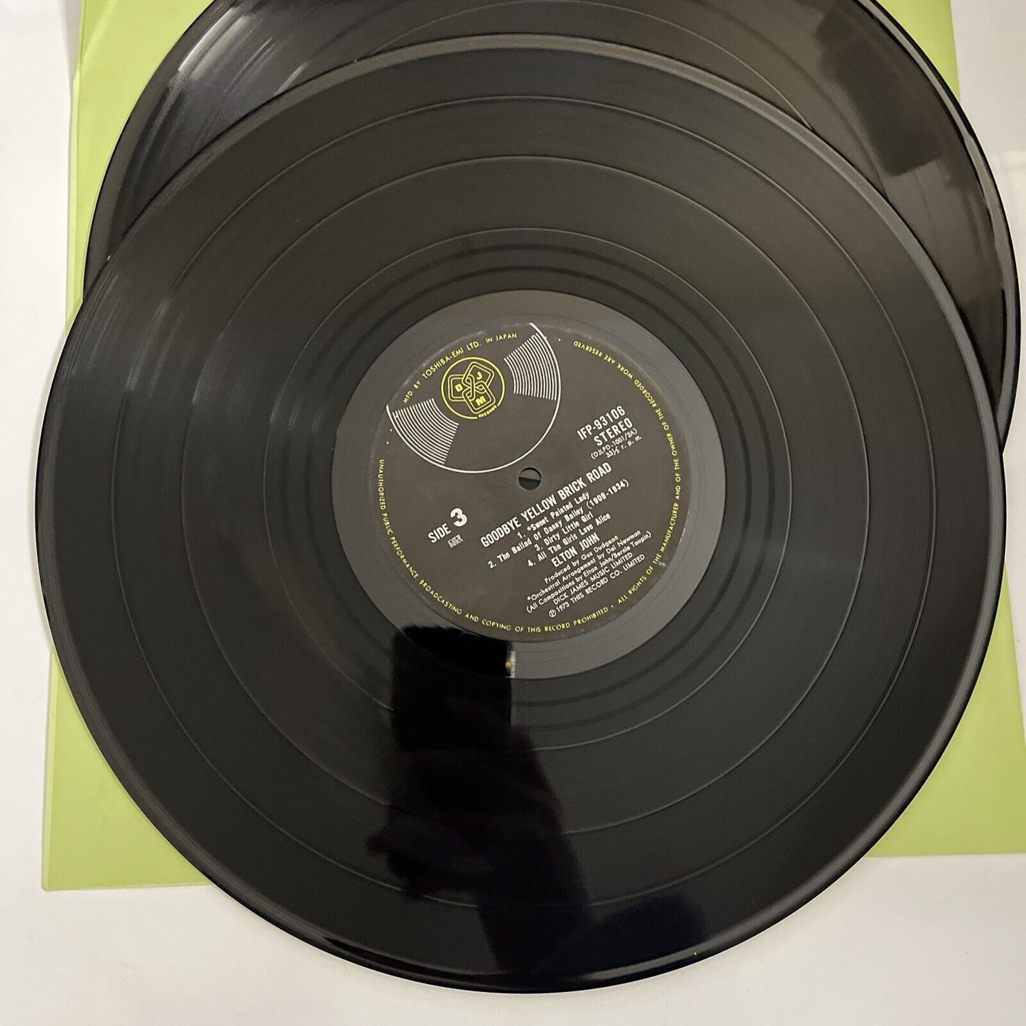 Elton John – Goodbye Yellow Brick Road 1974 2x LP Gatefold Trifold IFP-93105B