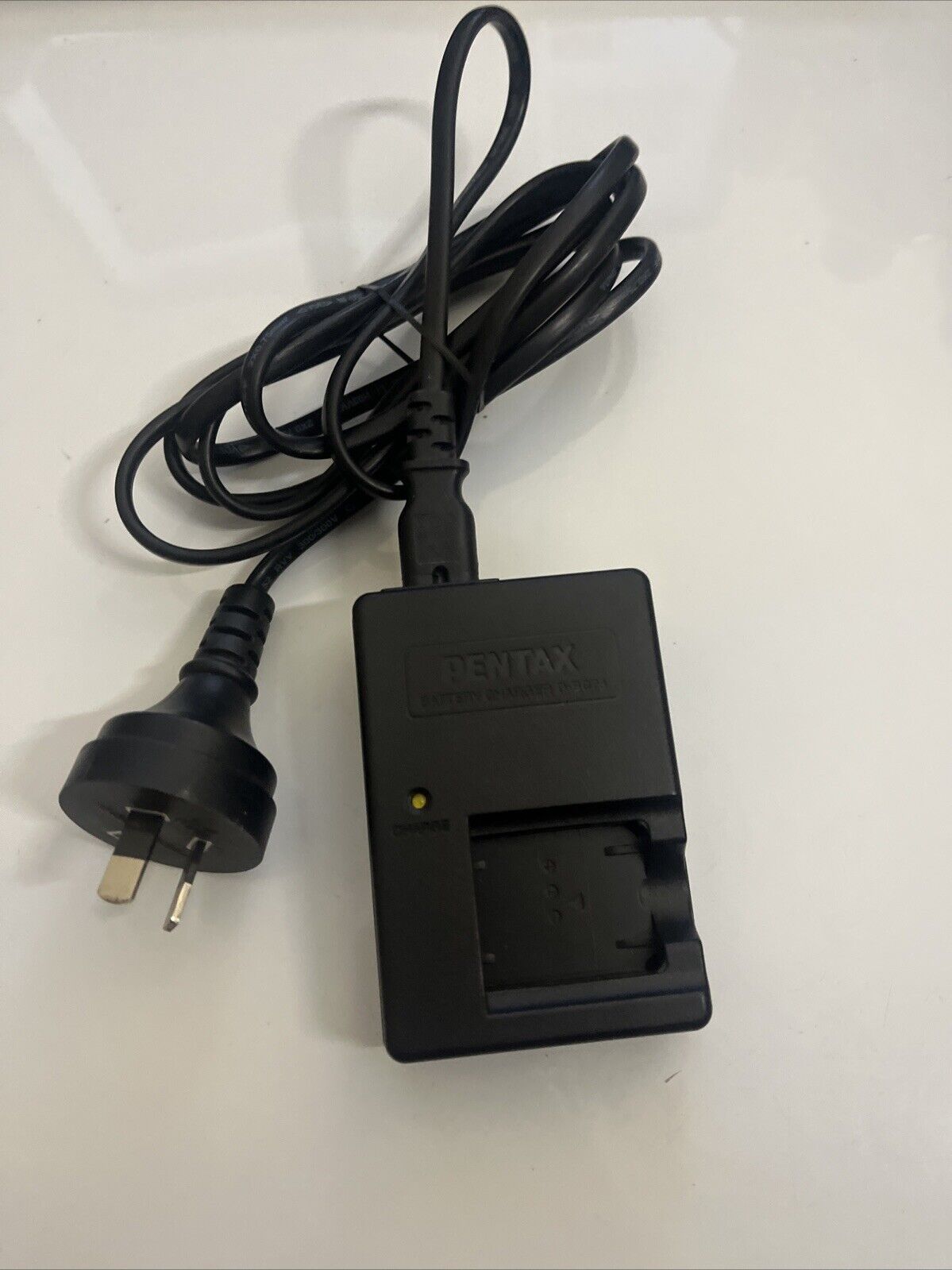 Genuine Pentax D-BC78 Battery Charger for Battery D-LI78 Optio M50 M60 V20 W60