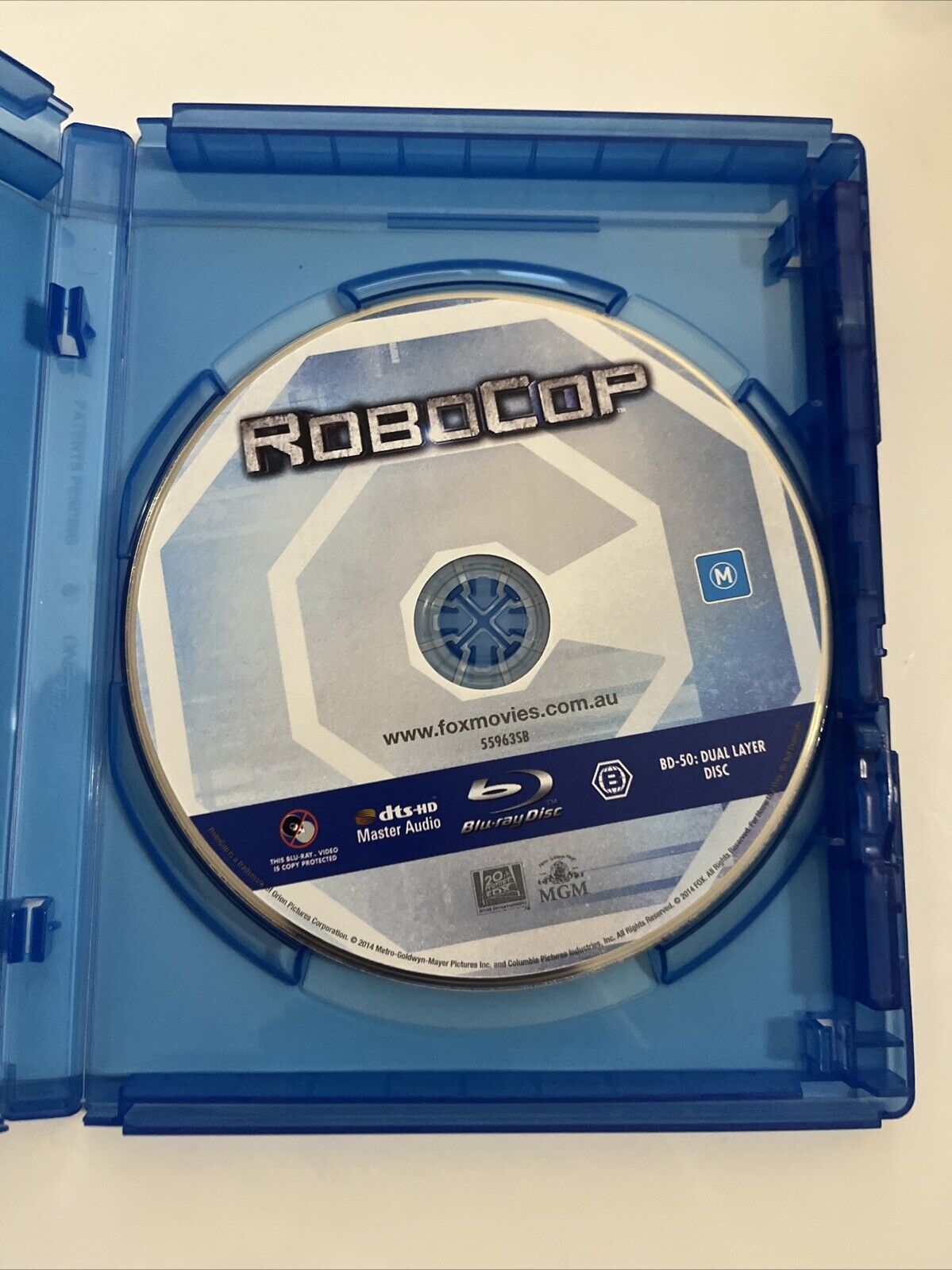 Robocop (Blu-ray, 2014) Joel Kinnaman, Gary Oldman, Michael Keaton Region B