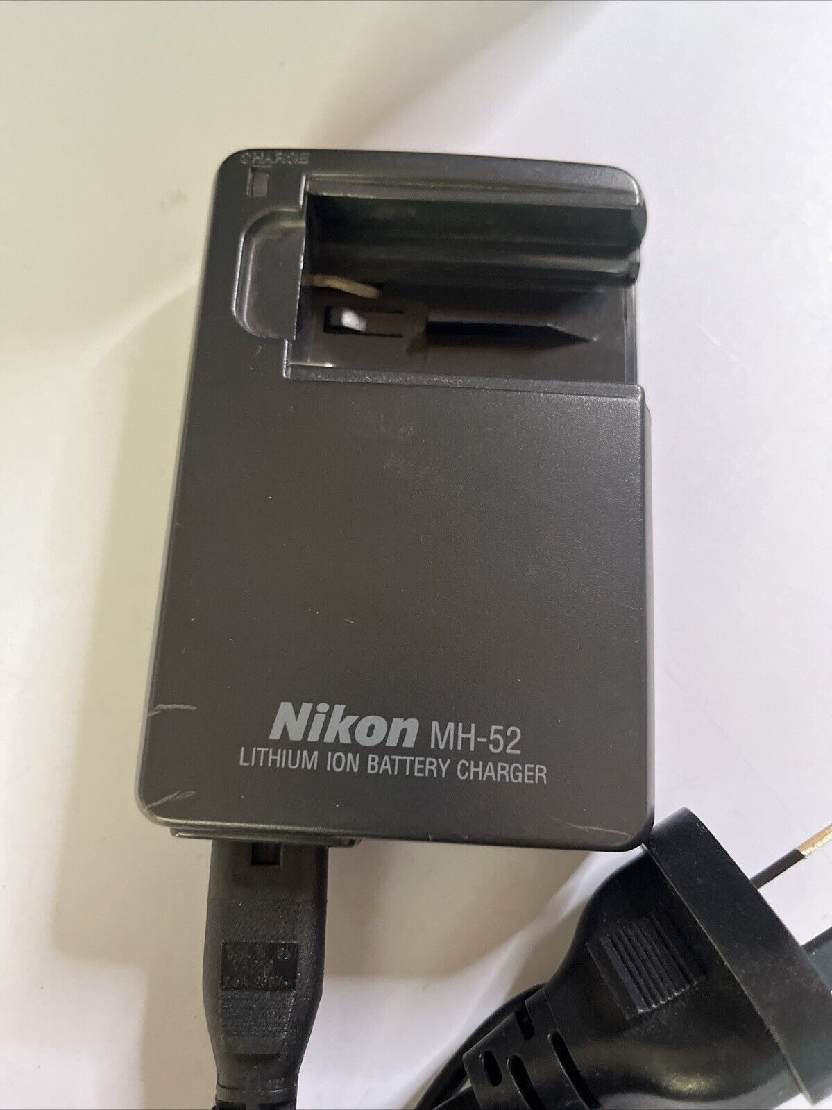 Genuine Nikon MH-52 Camera Battery Charger for Charging EN-EL8 Battery