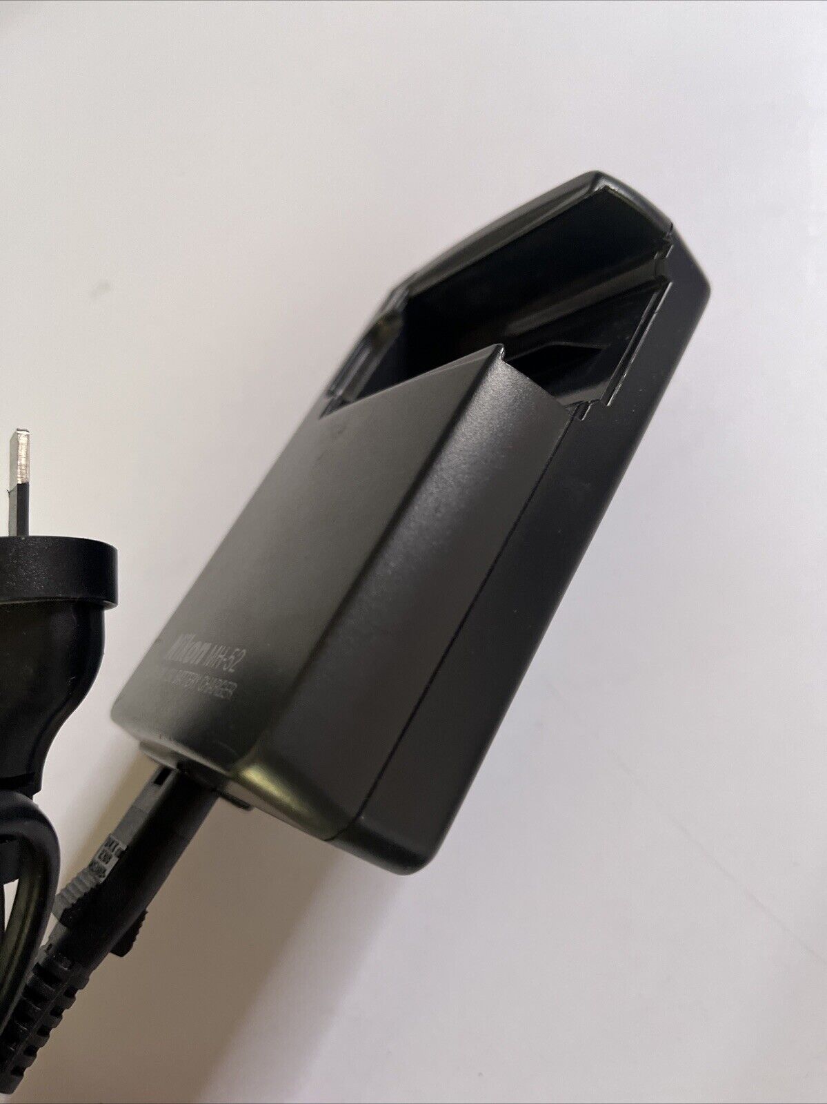 Genuine Nikon MH-52 Camera Battery Charger for Charging EN-EL8 Battery