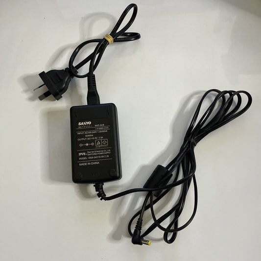 Genuine Sanyo NVP-AC8 AC Adapter 10.5V 3.3A Power Supply