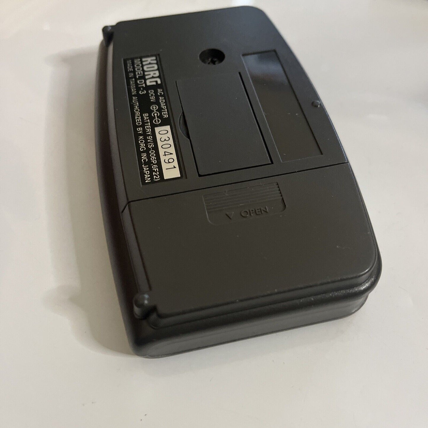 Korg DT-3 Digital Chromatic Tuner for Guitar and Bass