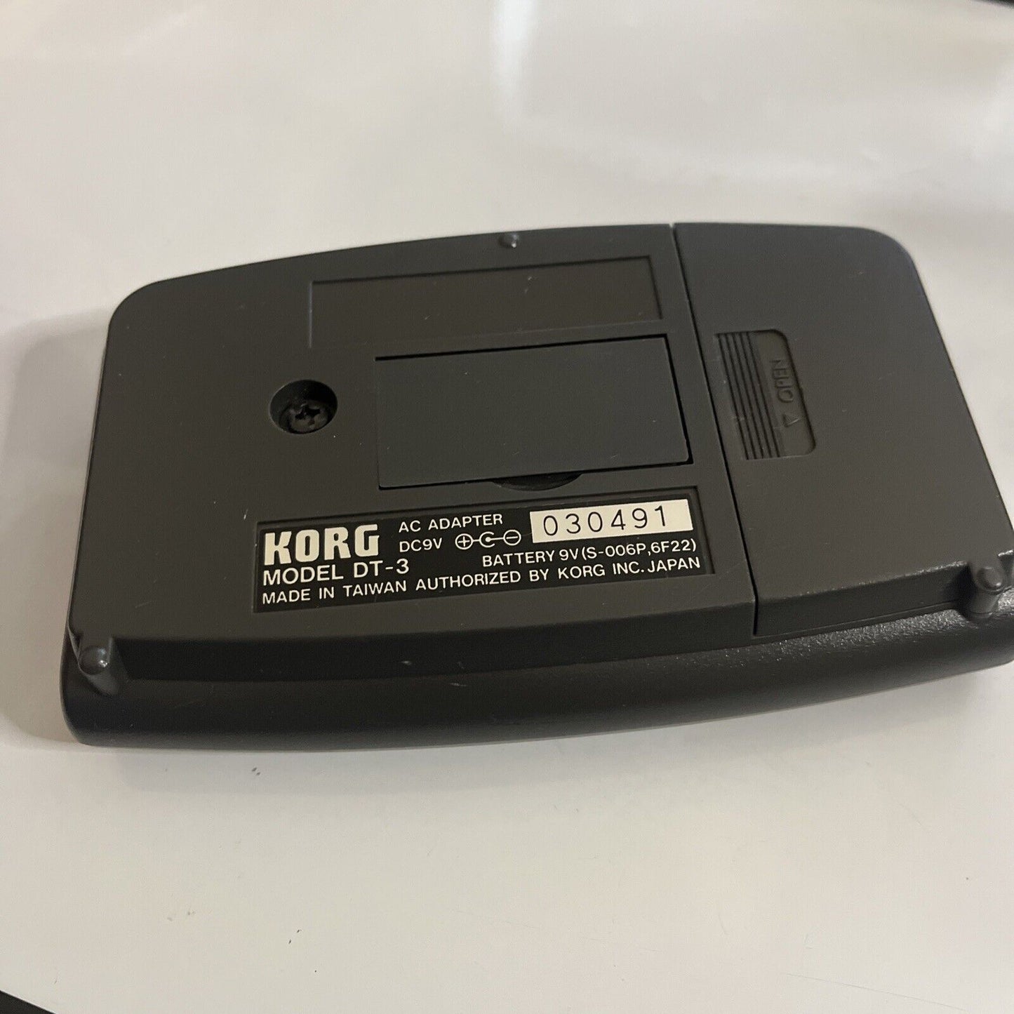 Korg DT-3 Digital Chromatic Tuner for Guitar and Bass