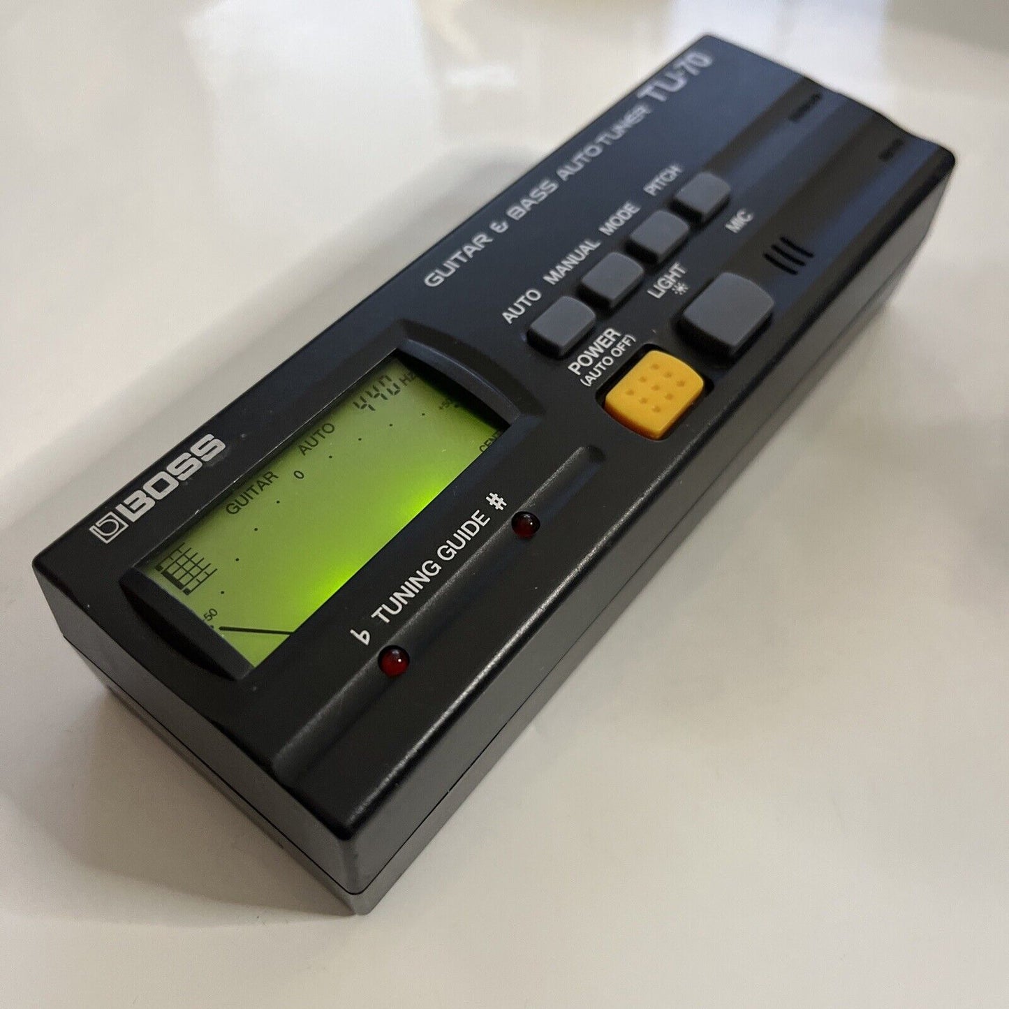 BOSS Guitar & Bass Auto Chromatic Tuner TU-70