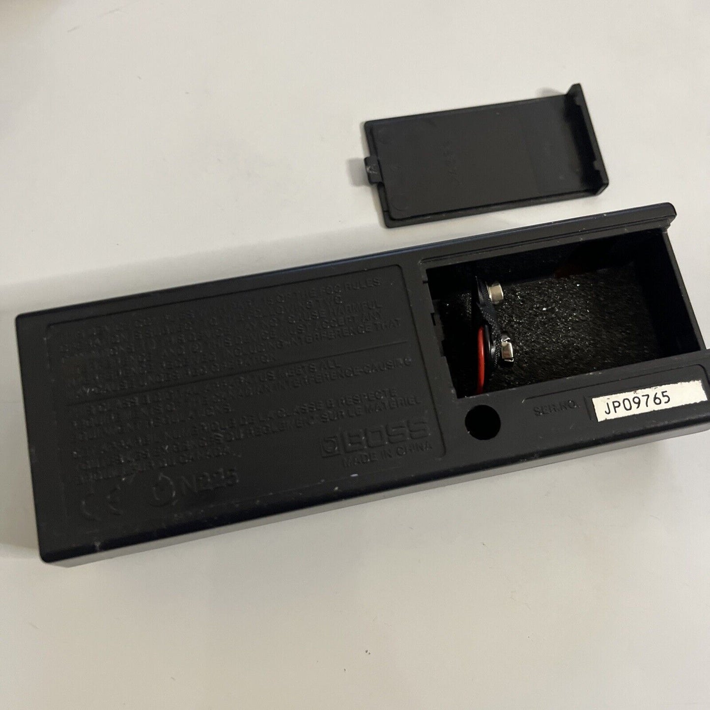 BOSS Guitar & Bass Auto Chromatic Tuner TU-70