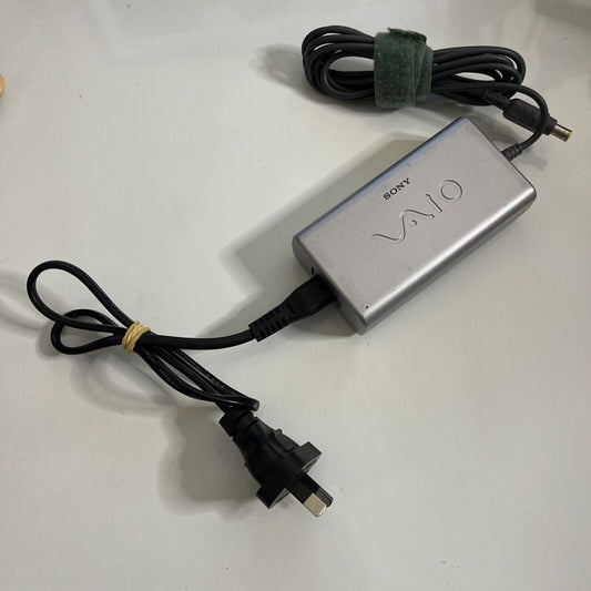 Genuine Sony VAIO AC Adapter PCGA-AC16V3 Laptop Power Supply 16V 3.75A