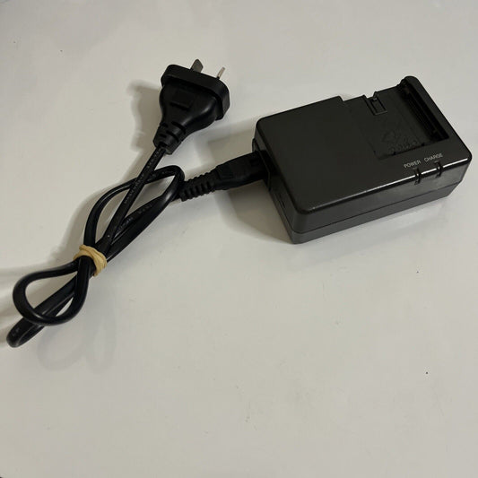 Genuine Hitachi DZ-ACS1 Battery Charger for Hitachi Video Camera Camcorder