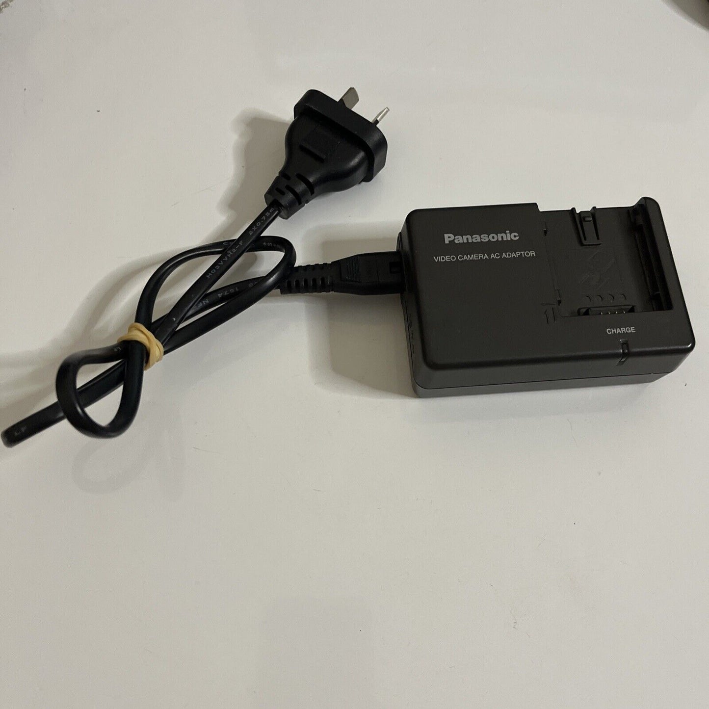 Genuine Panasonic VSK0650 Camera Battery Charger for CGA-DU21 CGA-DU12