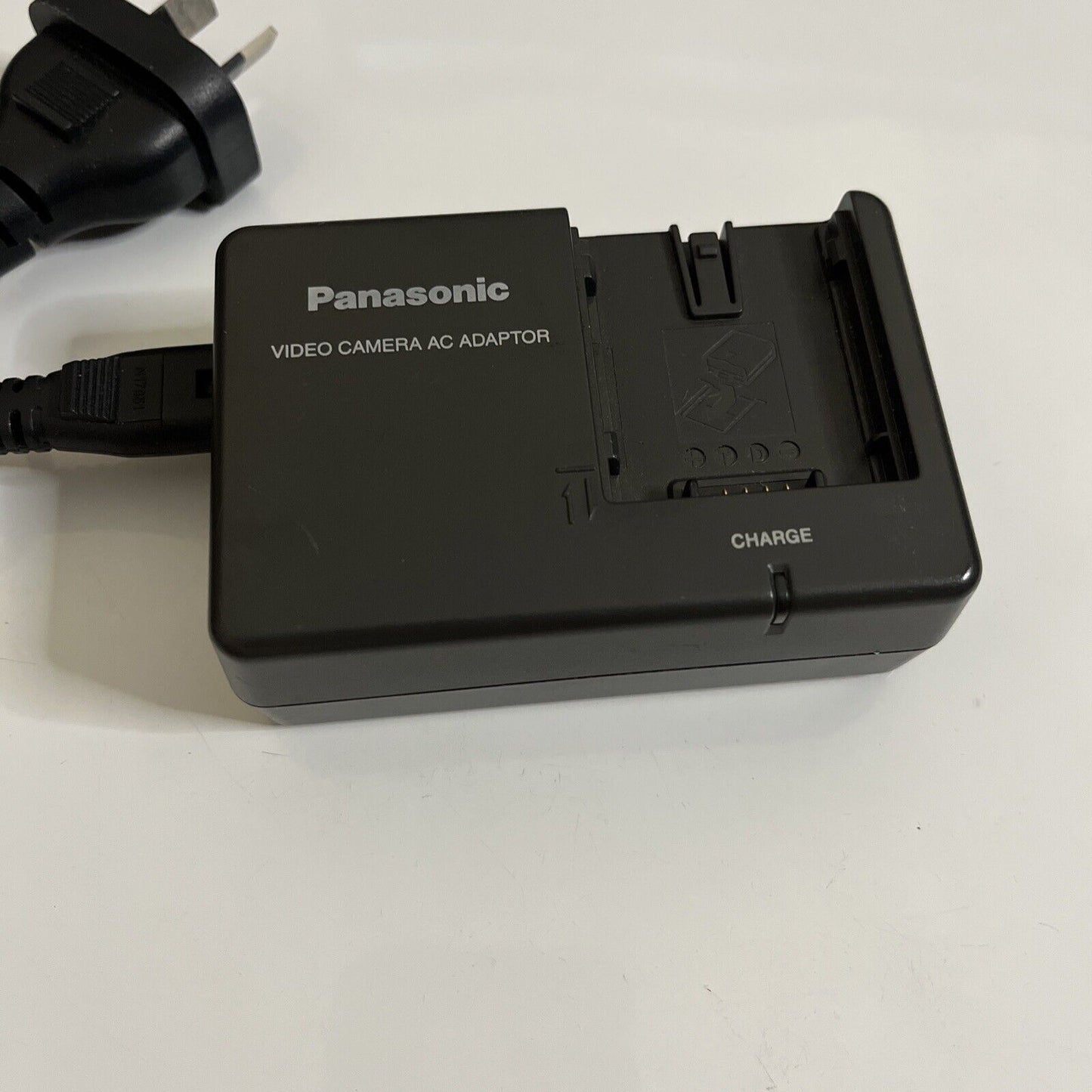 Genuine Panasonic VSK0650 Camera Battery Charger for CGA-DU21 CGA-DU12