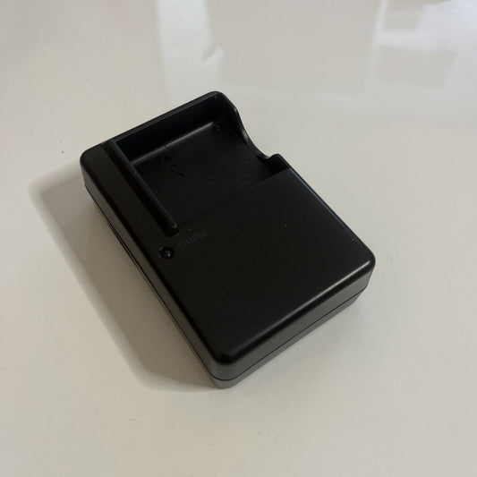 Genuine Ricoh BJ-6 Camera Battery Charger for DB-65 and DB-60 Battery