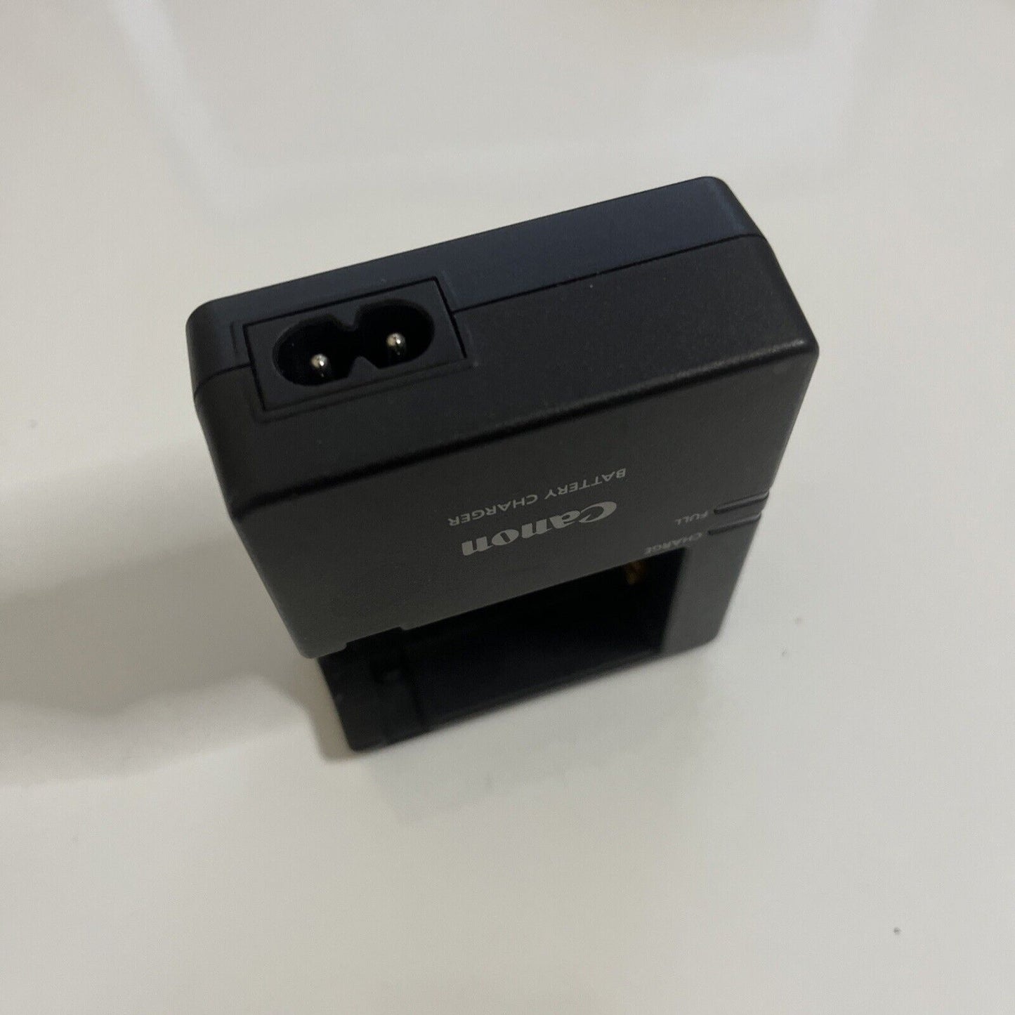 Genuine Canon LC-E8E Camera Charger For LP-E8 Battery 550D 600D 650D X4 T3i T2i