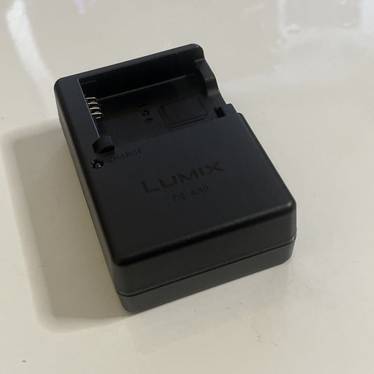 Genuine Panasonic Lumix DE-A59 Genuine Battery Charger for DMW-BCF10, DMW-BCF10E