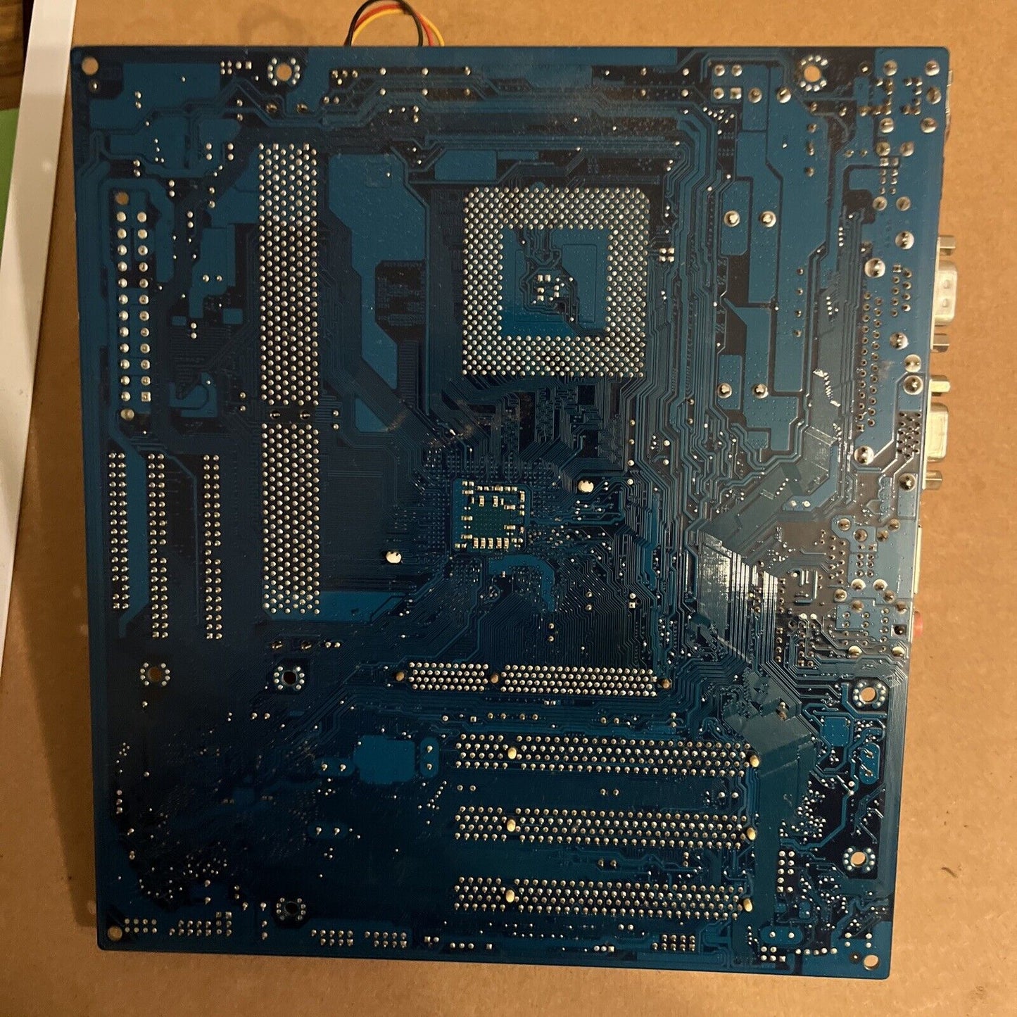 Gigabyte GA-7S741M MicroATX Motherboard CPU AMD 2800+ SDA2800DUT3D 2Ghz