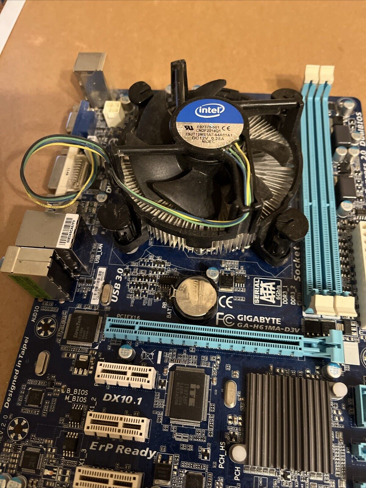 Gigabyte GA-H61MA-D3V MicroATX Motherboard CPU Intel i5-2500K SR008 3.36Ghz