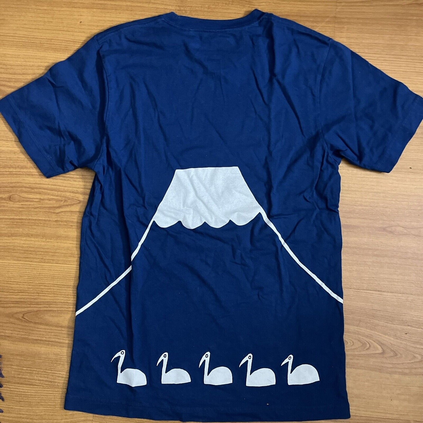 UNIQLO Mt Fuji Nippon Japan Omiyage Tshirt Blue XS