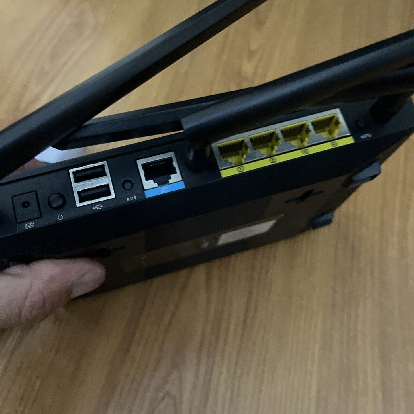 ASUS RT-N66U Dark Knight Double 450Mbps N Wireless WiFi Gigabit Dual Band Router