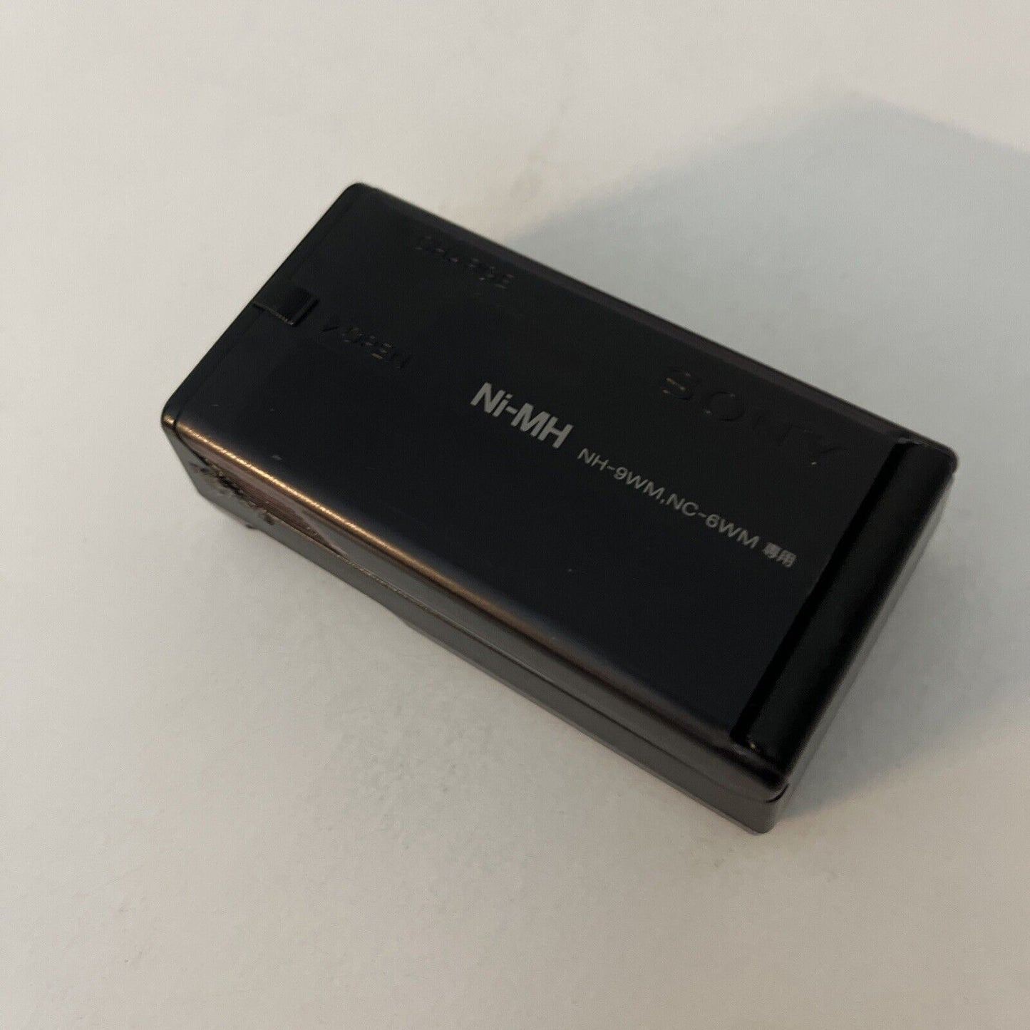 Genuine Sony BC-9HA Gumstick 100V Ni-MH Battery Charger for NH-9WM NC-6WM