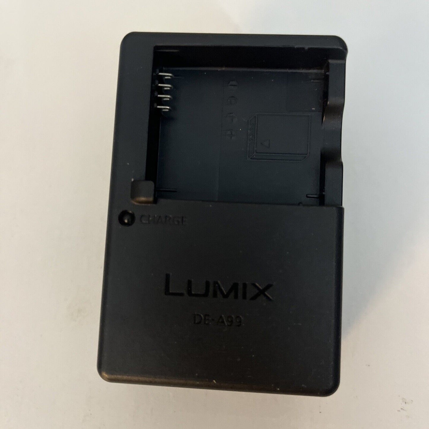 Genuine Panasonic Lumix DE-A99 Battery Charger DMW-BLE9 DMW-BLE9E BLE9PP BLE9PP