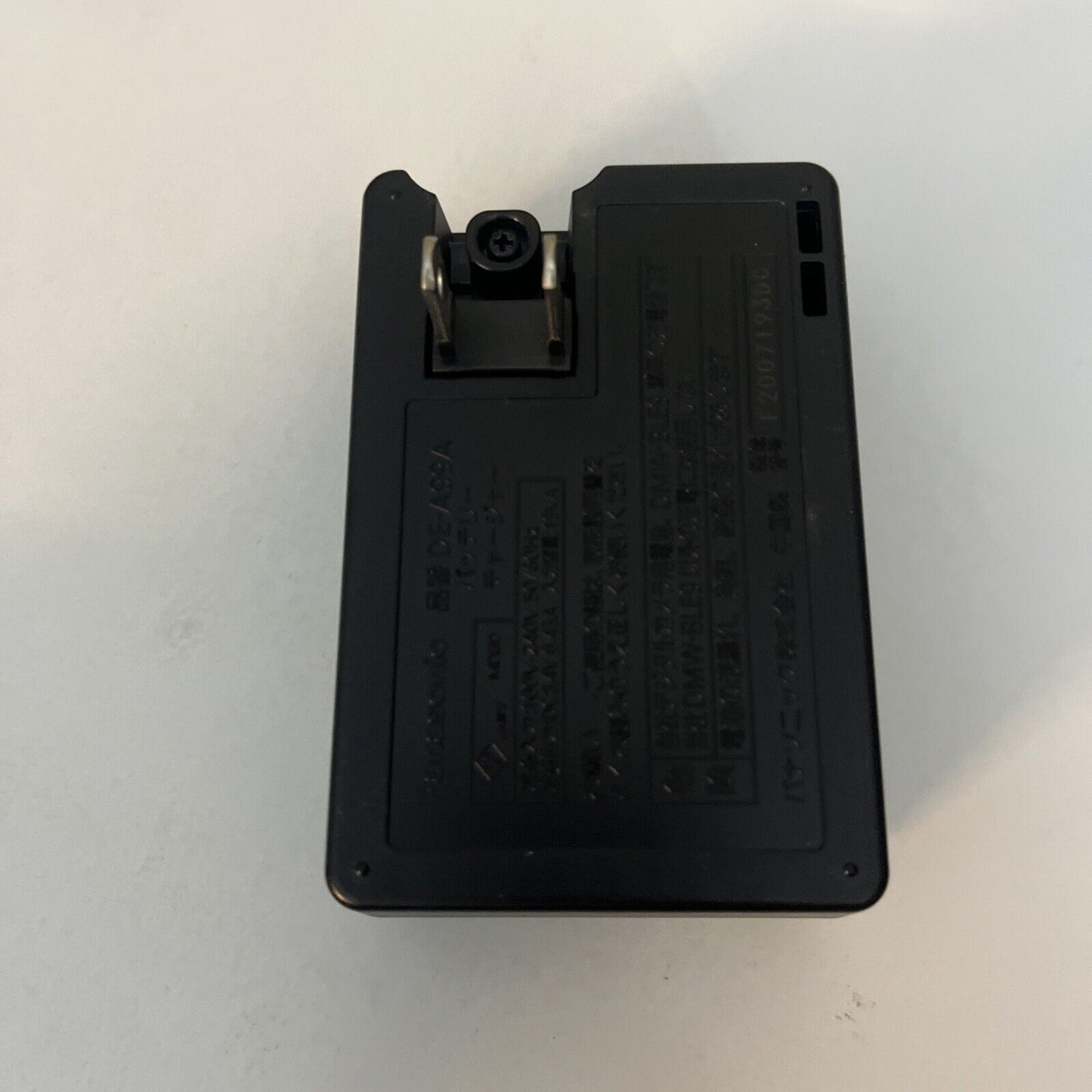 Genuine Panasonic Lumix DE-A99 Battery Charger DMW-BLE9 DMW-BLE9E BLE9PP BLE9PP