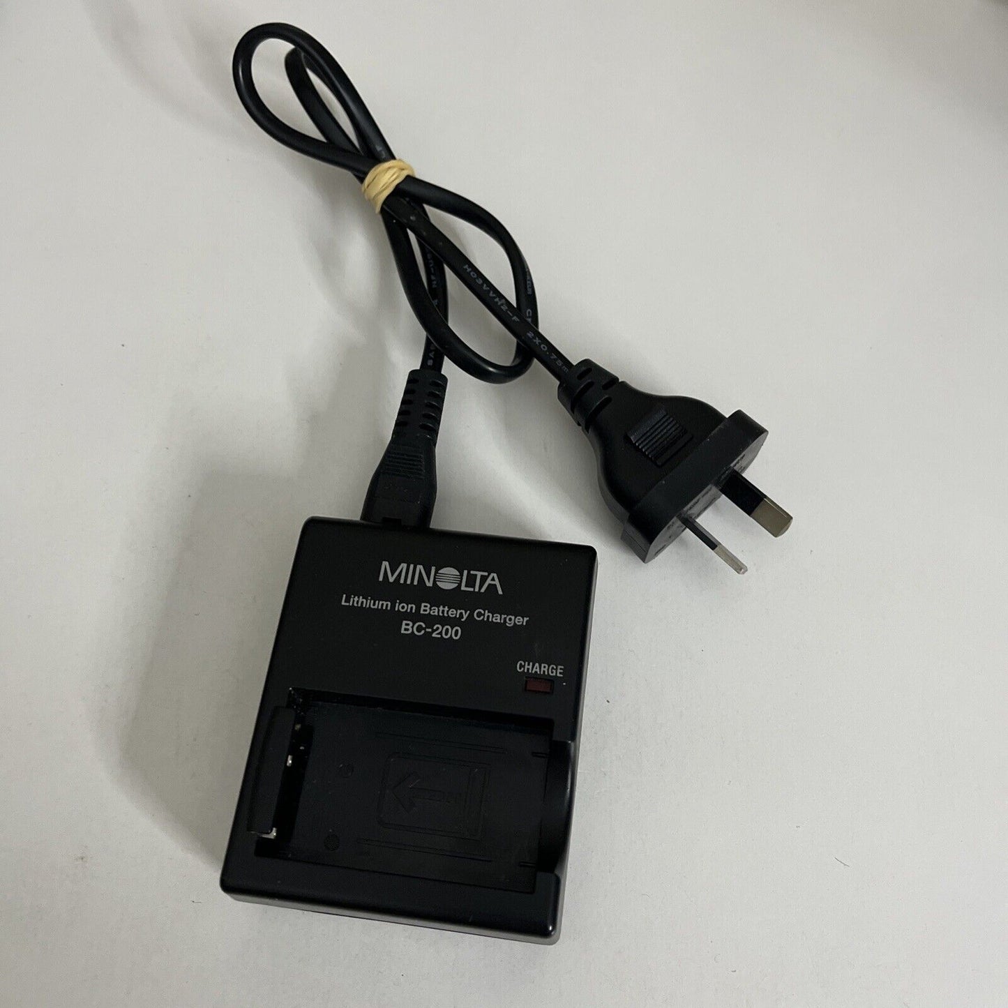 Genuine Minolta BC-200 Camera Battery Charger for NP-200 Battery