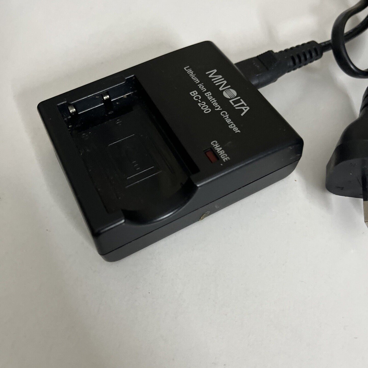 Genuine Minolta BC-200 Camera Battery Charger for NP-200 Battery