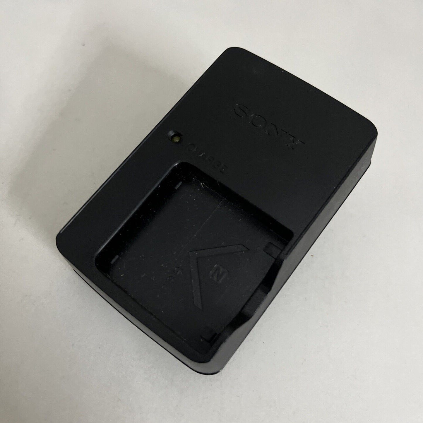 Genuine Sony BC-CSNB Camera Battery Charger For Sony NP-BN1 NP-BN Battery