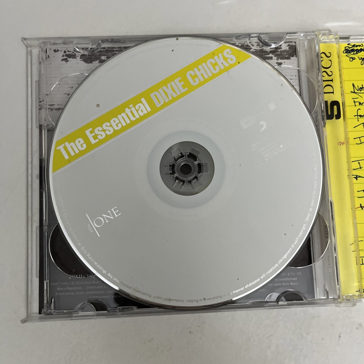 Dixie Chicks – The Essential Dixie Chicks (CD, 2010) 2-Disc Album 88697 75986 2