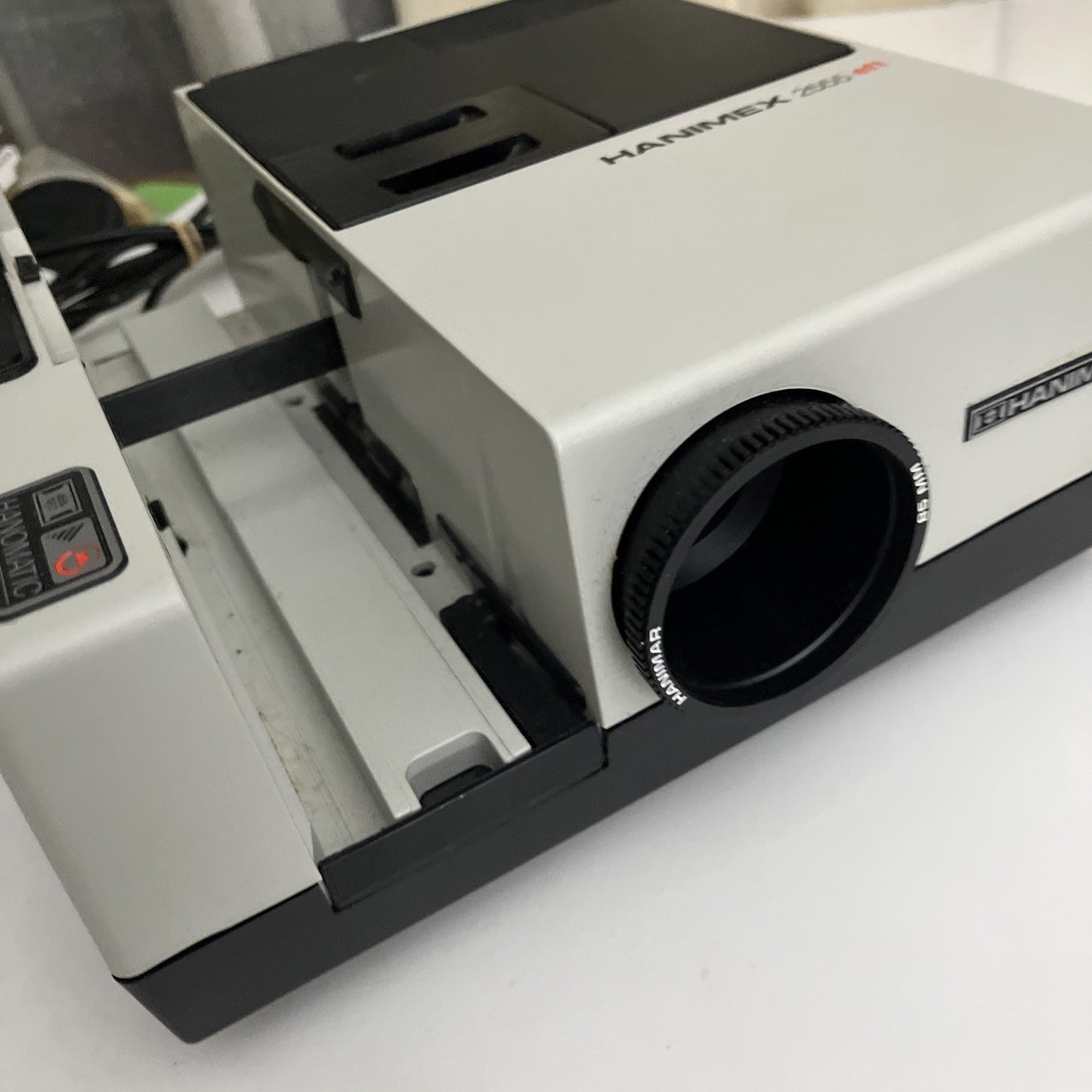 Hanimex 2555 EFT Slide Projector