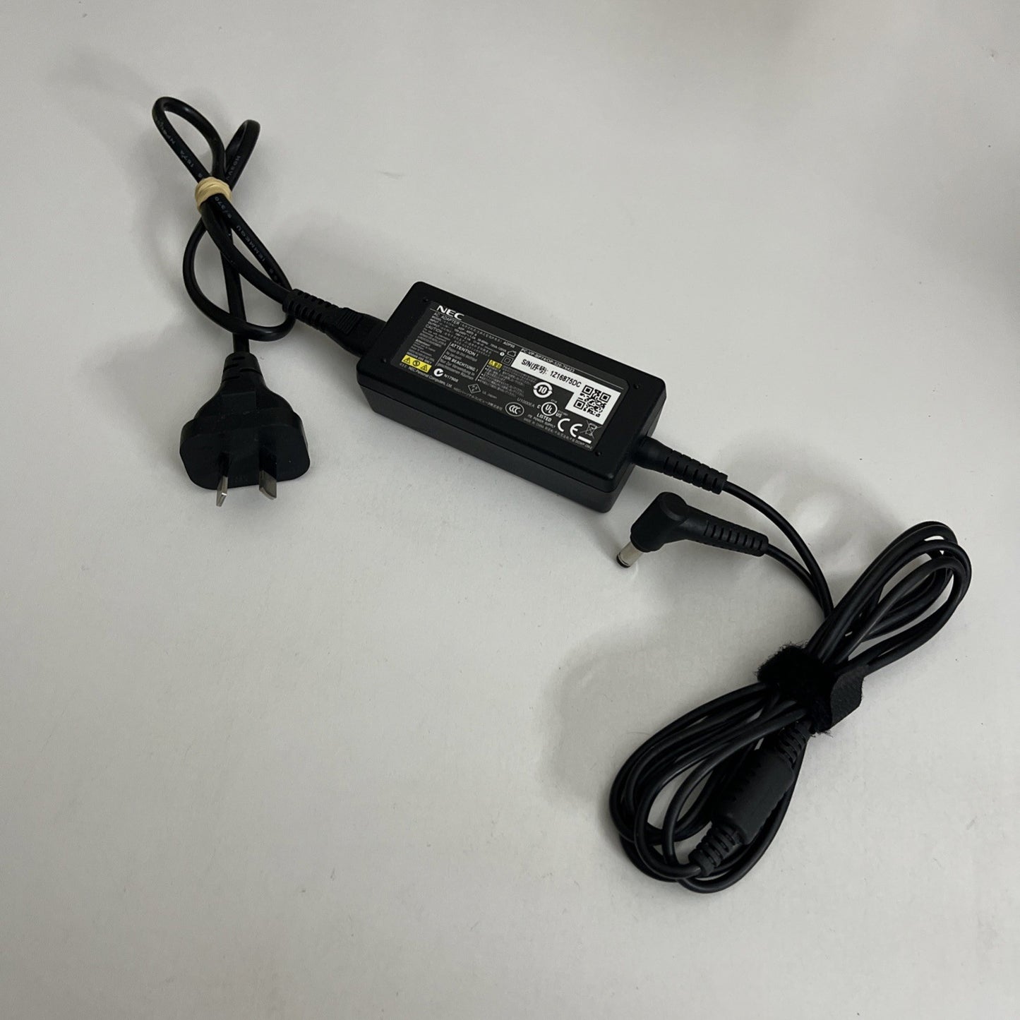 Genuine NEC AC Adapter ADP-40ED A Laptop Power Supply 19V 2.1A