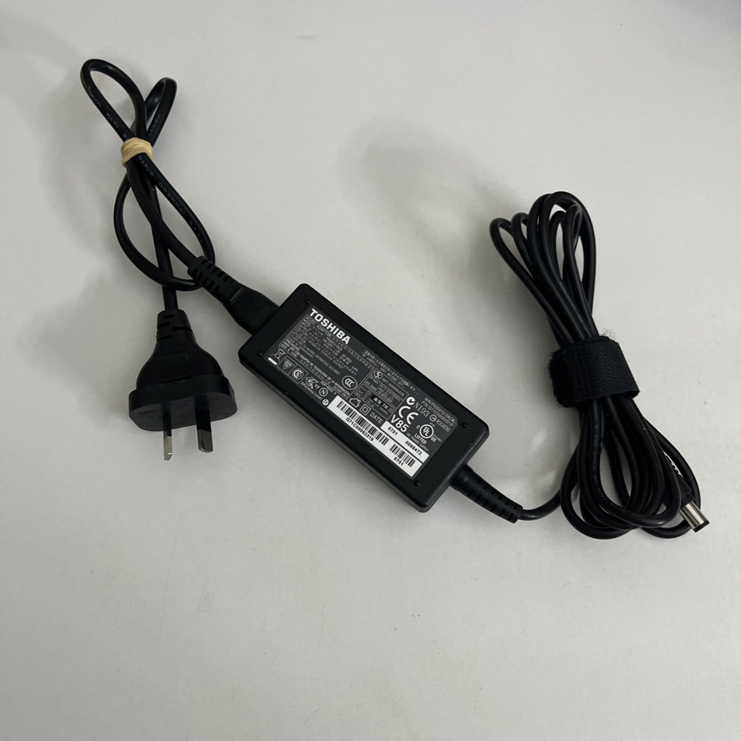 Genuine Toshiba AC Adapter PA3241U-2ACA Laptop Power Supply 15V 3A
