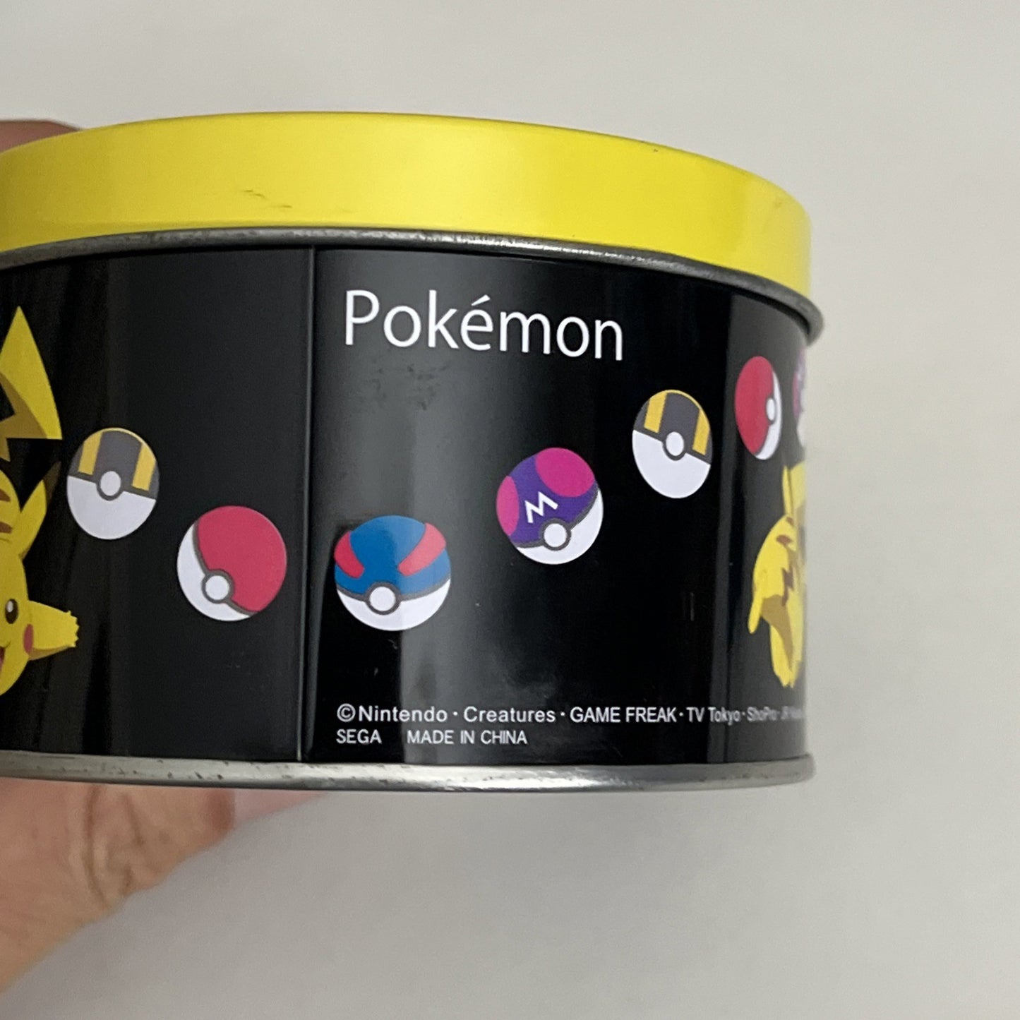 Official Pikachu Pokemon Wristwatch Yellow Analog Watch 1025009  NEW