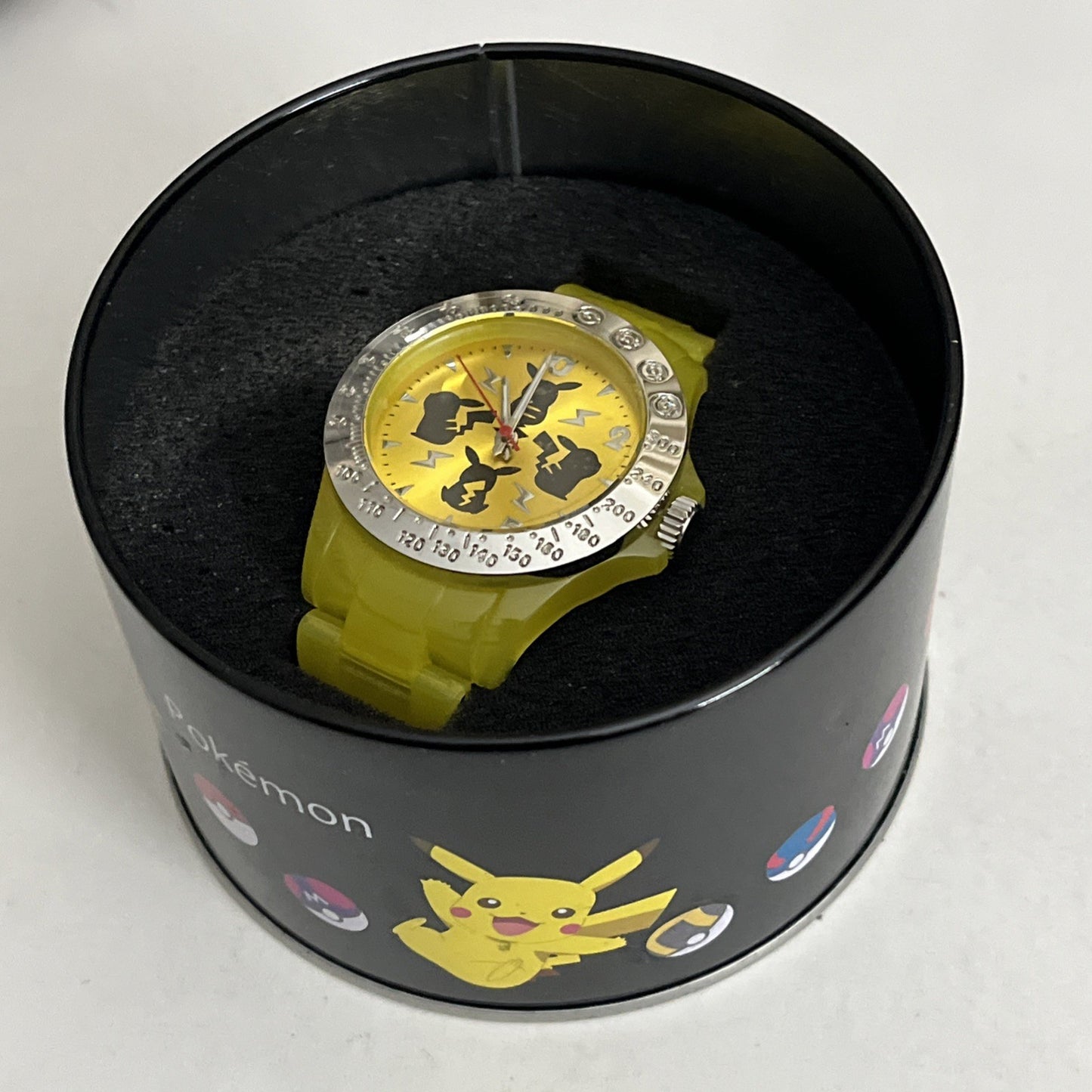 Official Pikachu Pokemon Wristwatch Yellow Analog Watch 1025009  NEW