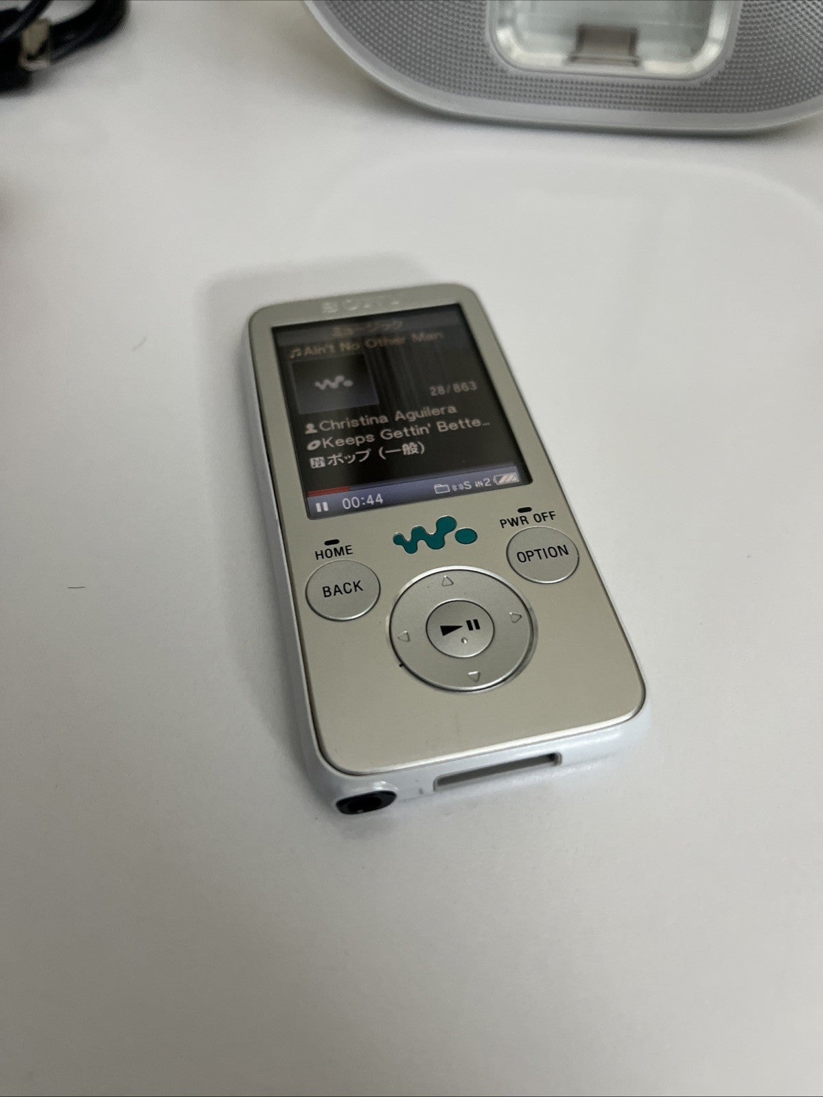 Sony Walkman Media 4GB MP3 ATRAC3 AAC Player NW-S636F Active Portable Speakers