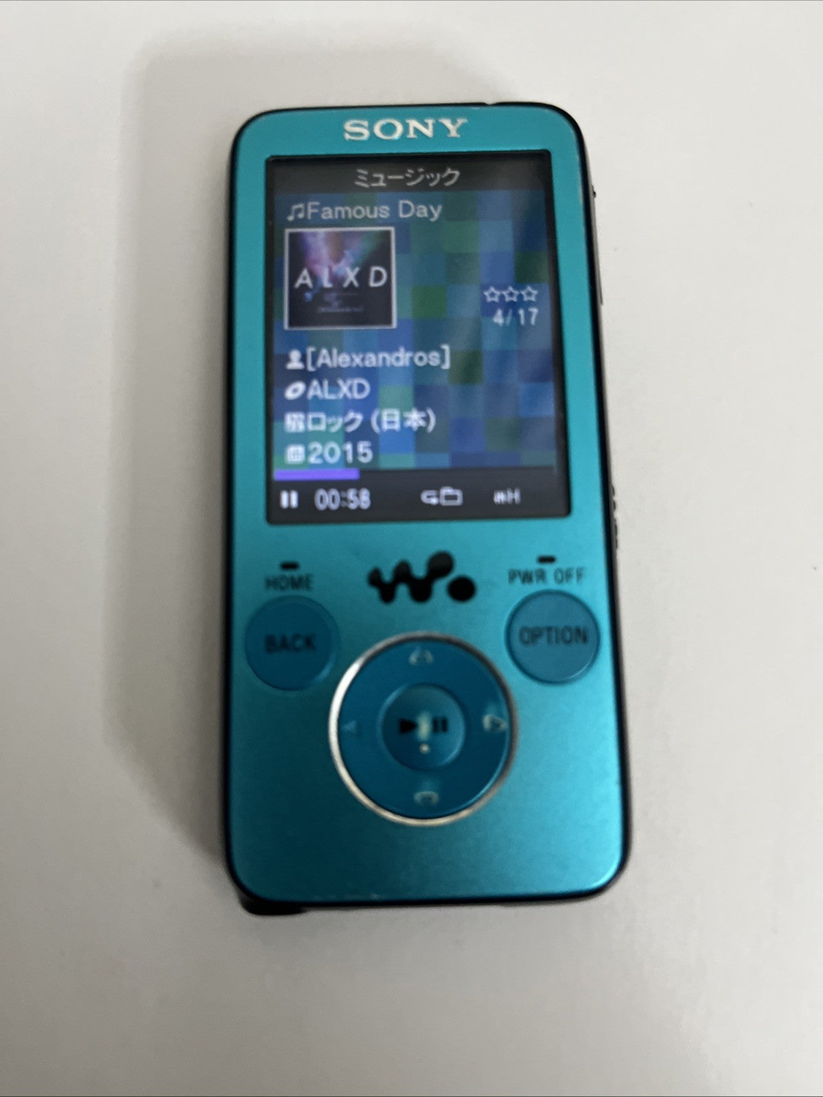 Sony Walkman MP3 4GB Media Player NW-S638F Active Portable Speakers Dock
