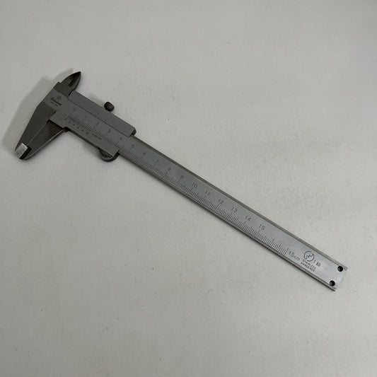 Mitutoyo Vernier Caliper Micrometer Precision Durable 0-150mm 0.05mm Made Japan