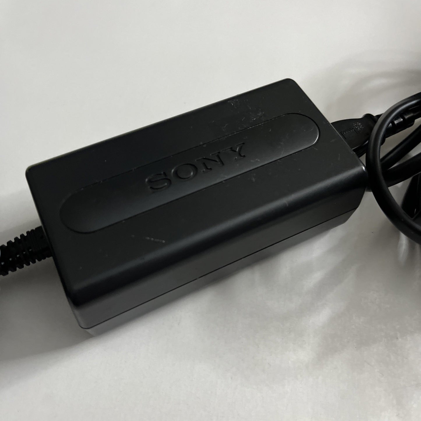 Genuine Sony AC-LS1A Power Supply Charger for Camera Handycam Camcorder
