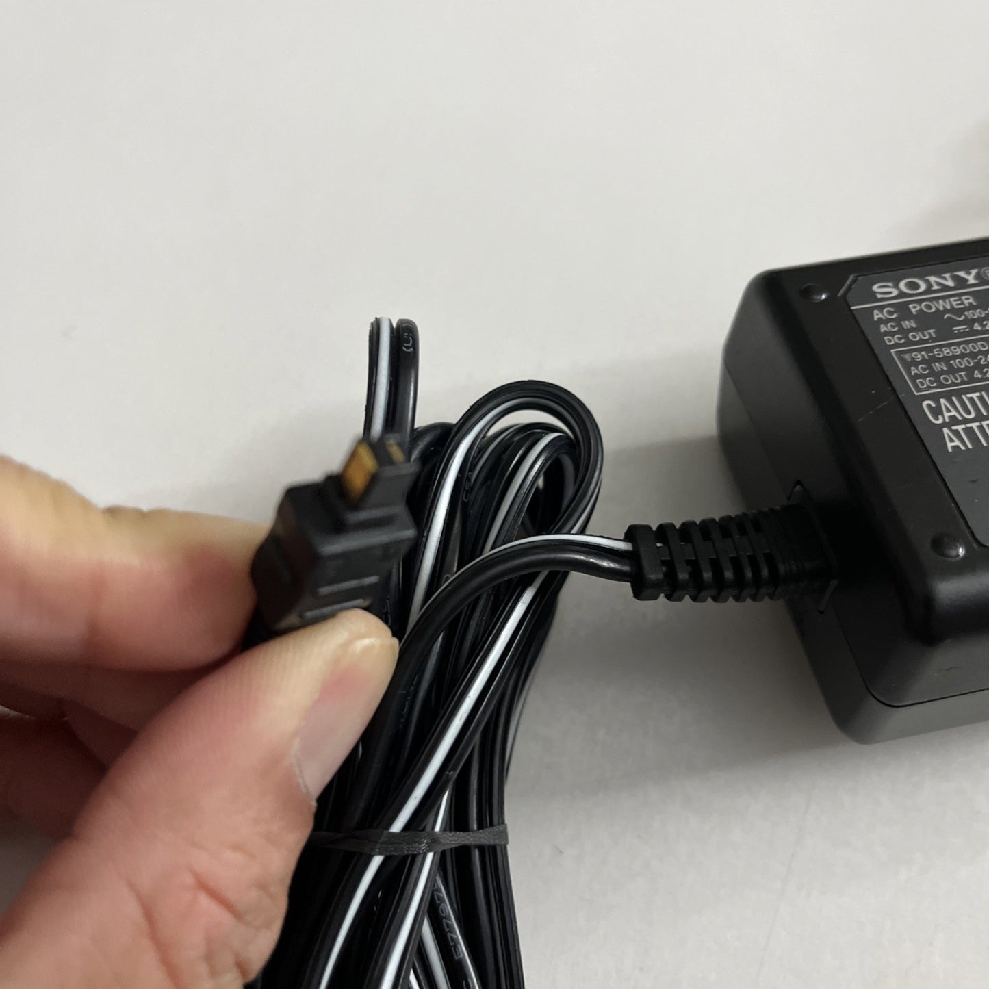 Genuine Sony AC-LS1A Power Supply Charger for Camera Handycam Camcorder