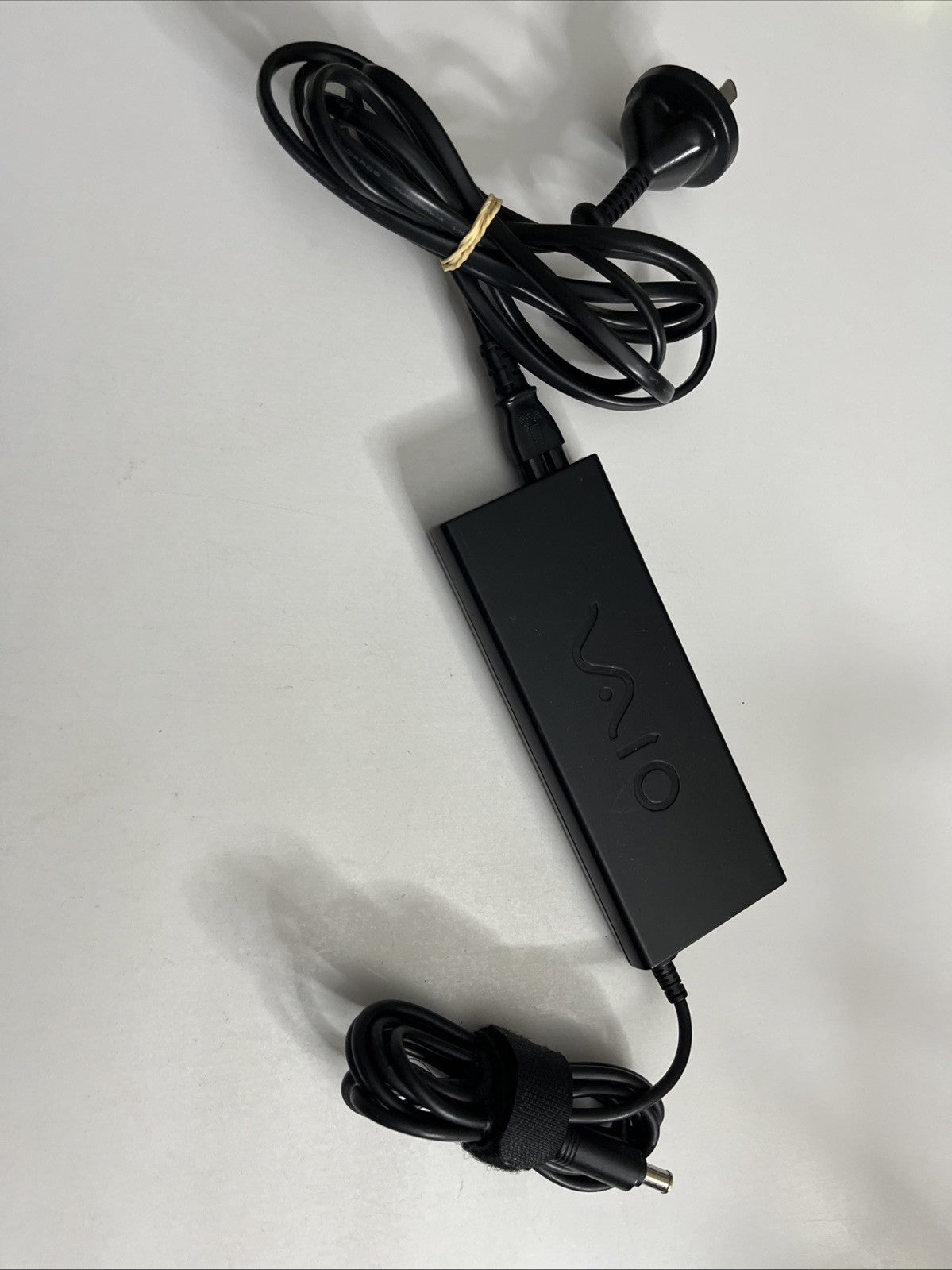Genuine Sony VAIO Laptop Power Supply PCGA-AC16V6 16V 4A AC Adapter