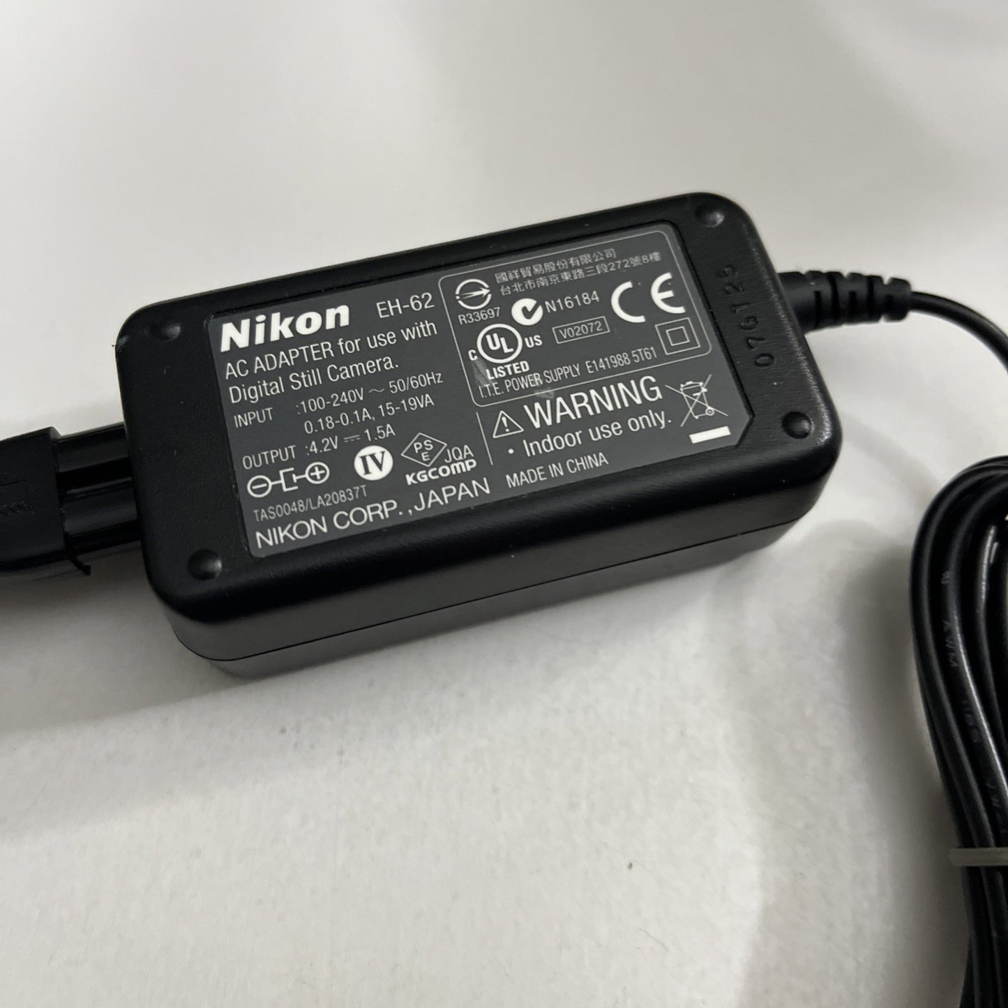 Genuine Nikon EH-62 Camera Charger + Power Connector EP-62D For Nikon Coolpix